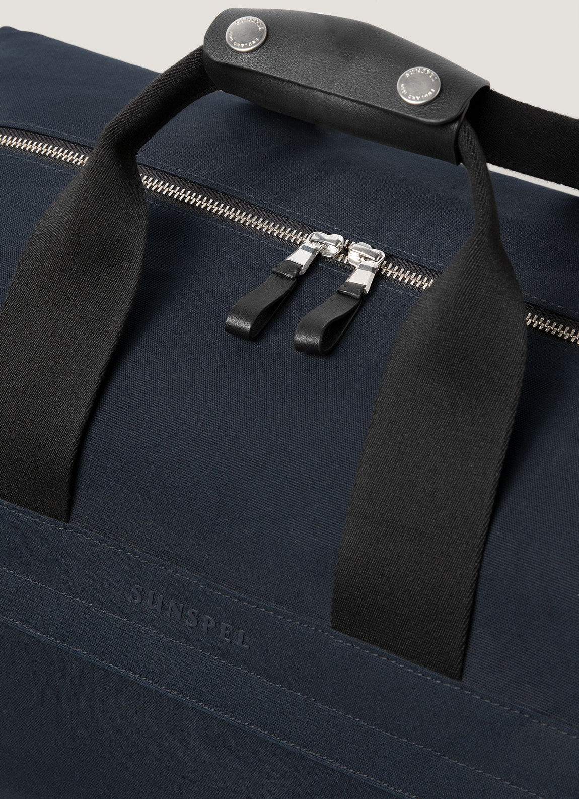 Weekend Bag in Navy