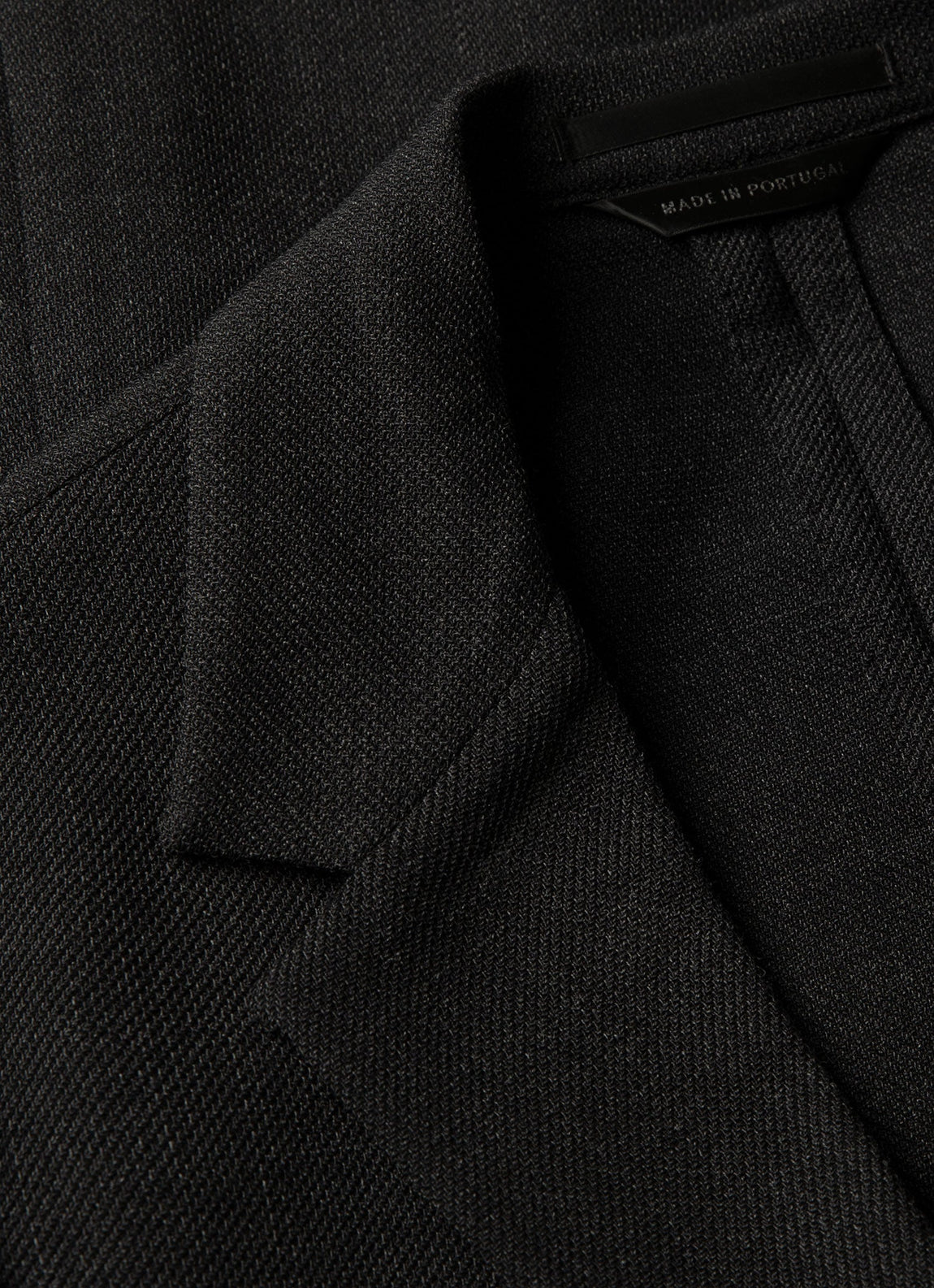 Men's Textured Wool Two-Piece Suit in Dark Charcoal Melange