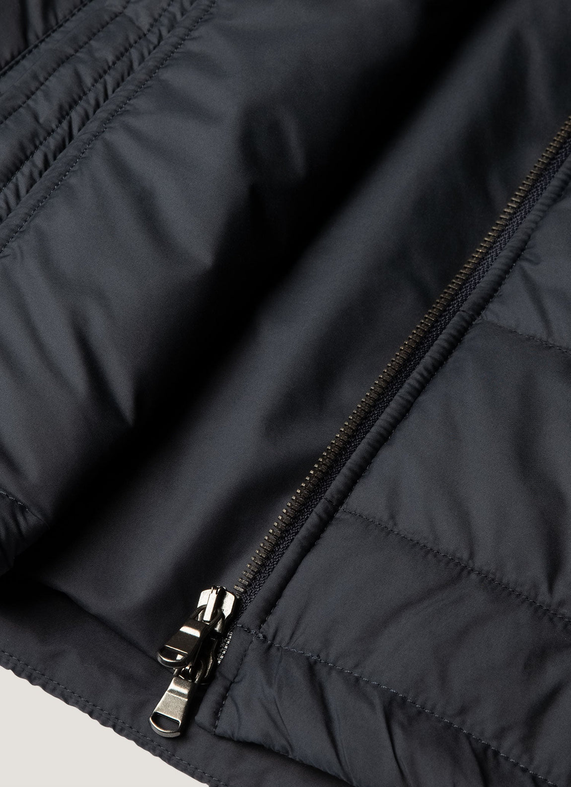 Men's Insulated Gilet in Navy