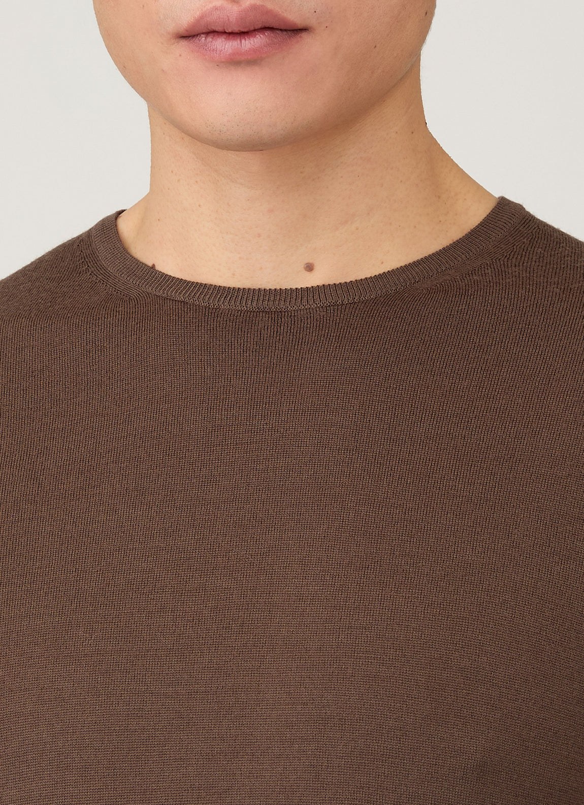 Men's Extra-Fine Merino Crew Neck in Bark