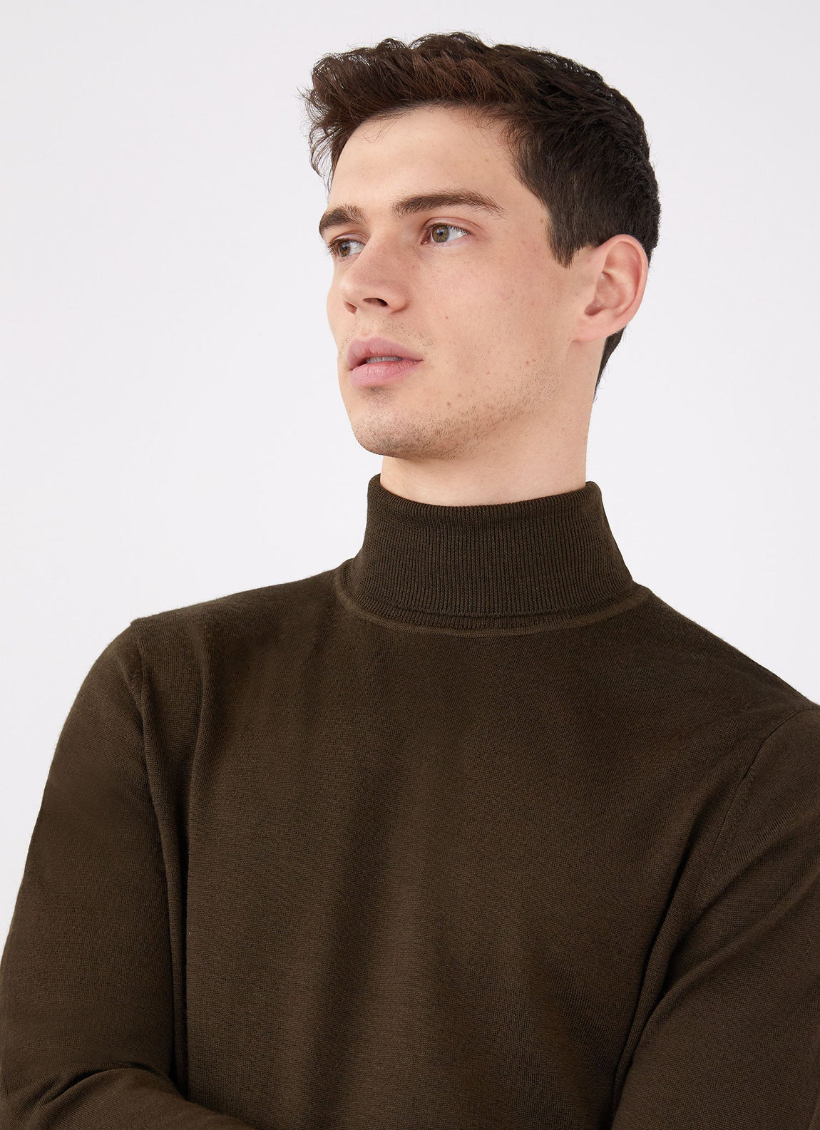 Men's Extra-Fine Merino Roll Neck in Dark Moss