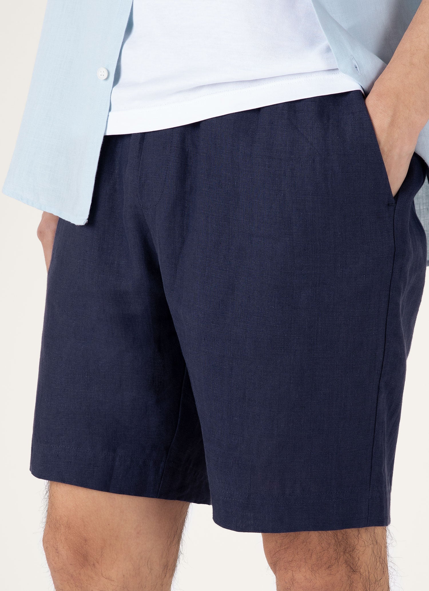Men's Linen Drawstring Short in Light Navy