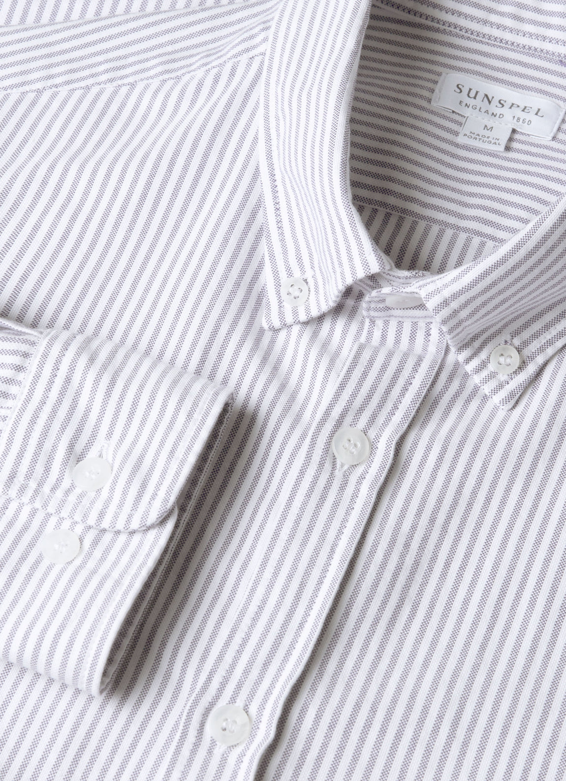 Men's Button Down Oxford Shirt in White/Navy