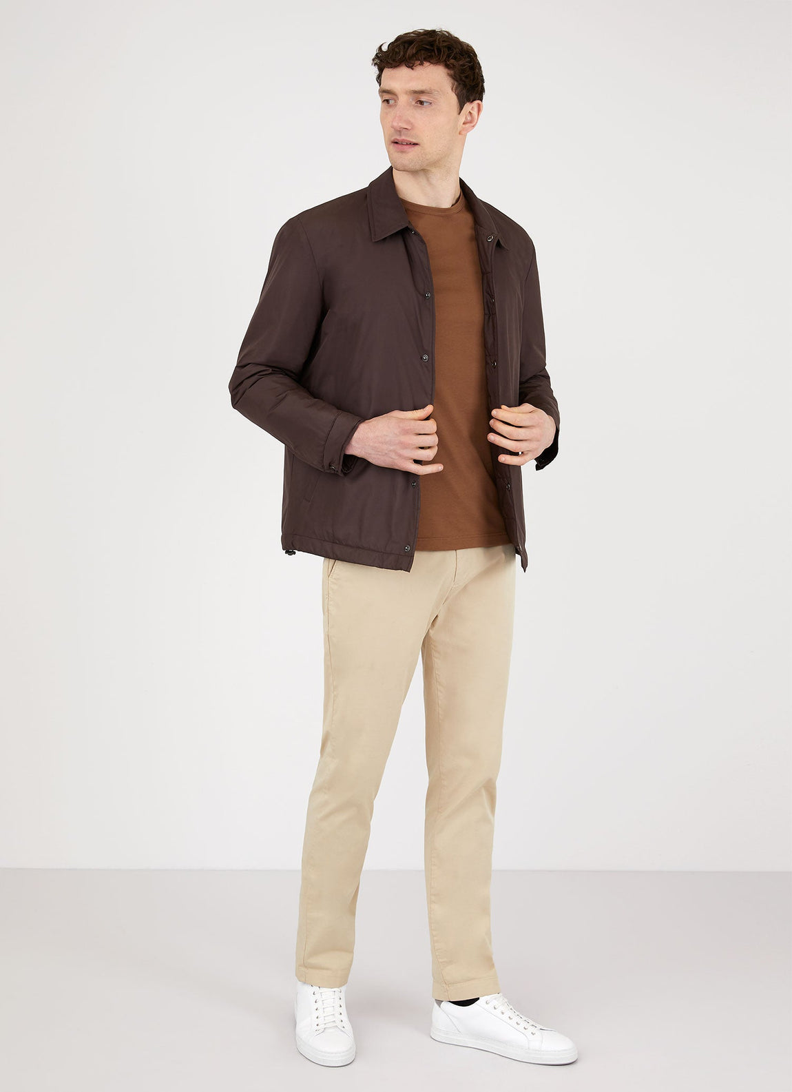 Men's Classic T-shirt in Mushroom