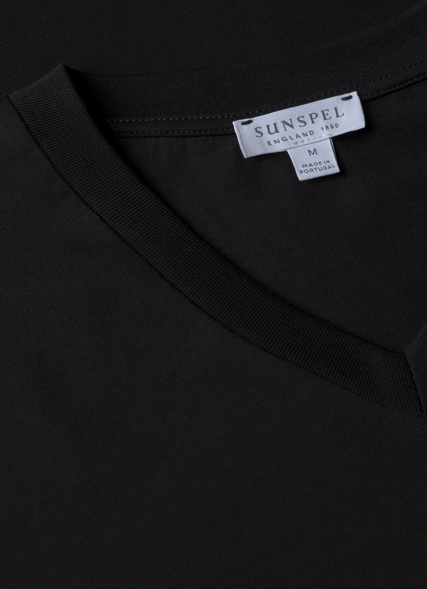 Men's Riviera Midweight V‑neck T‑shirt in Black