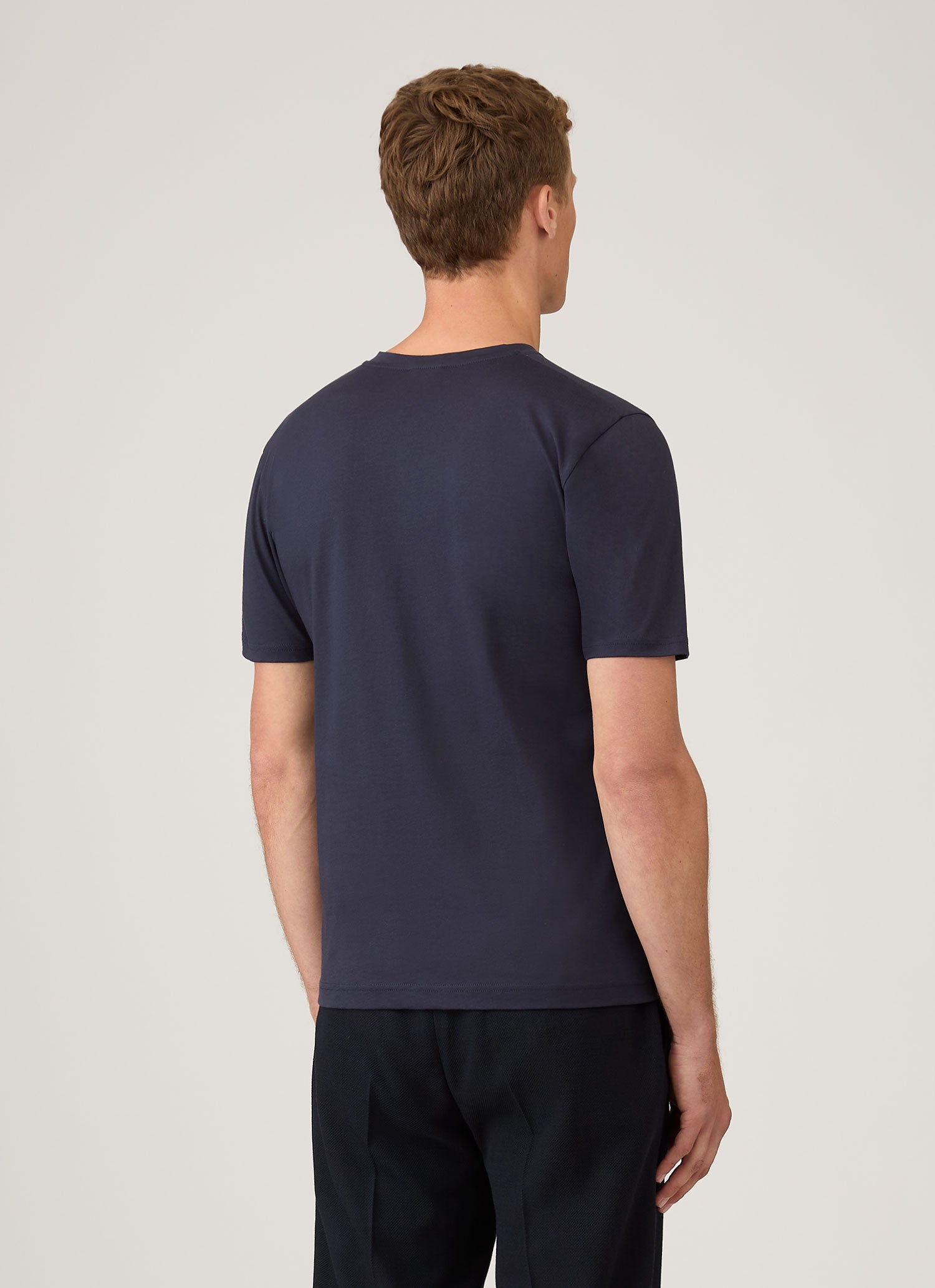 Men's Riviera V-neck T-shirt in Navy
