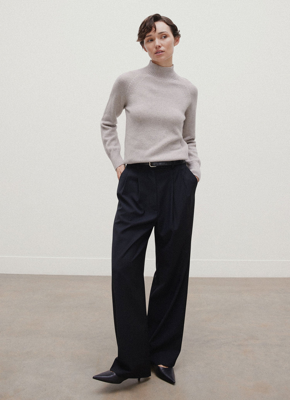 Women's Lambswool Funnel Neck Jumper in Dove Grey Melange