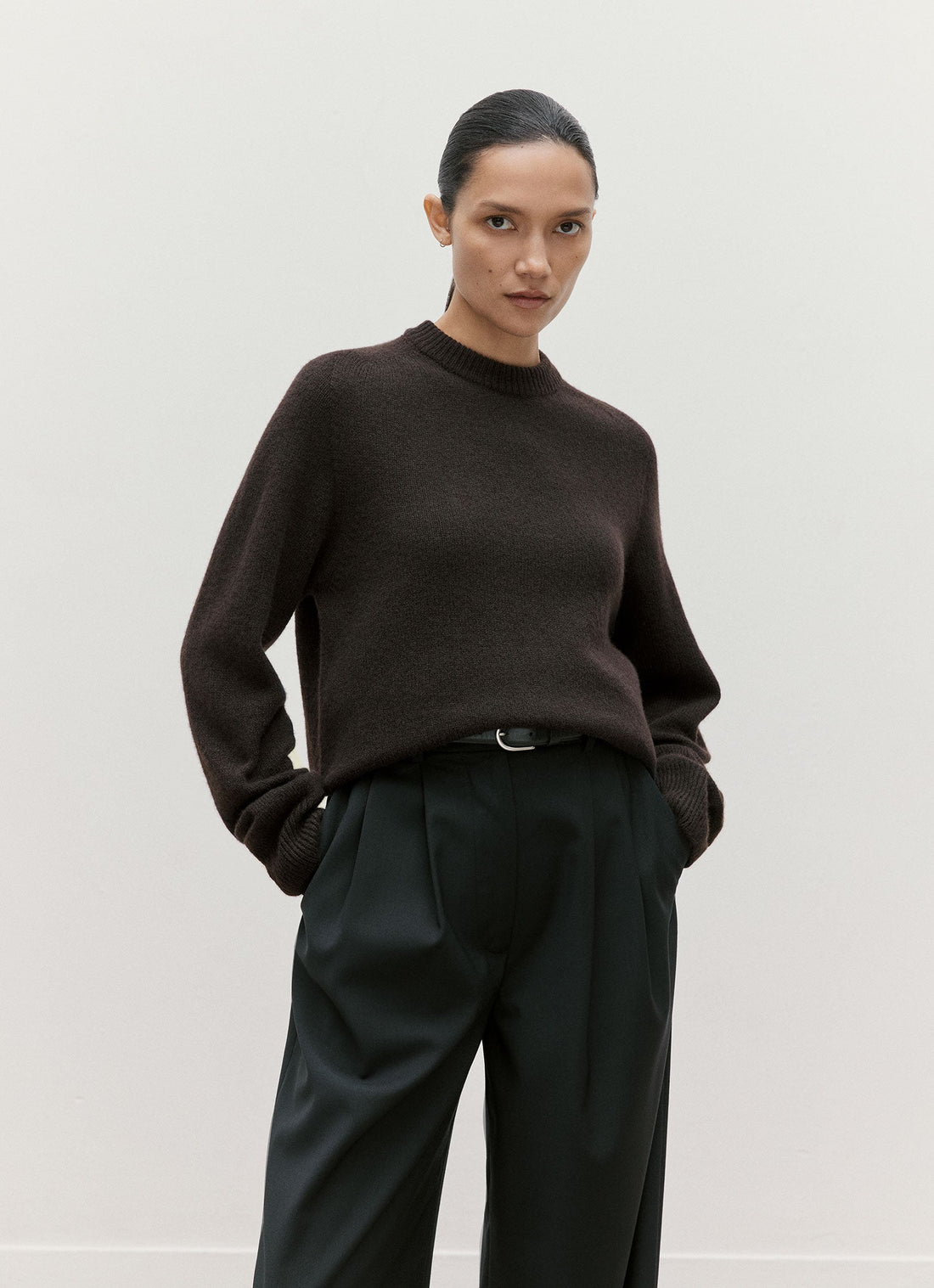 Women's Lambswool Jumper in Truffle