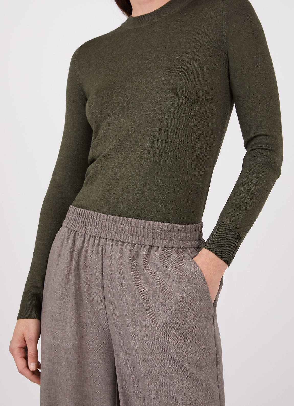 Women's Wide Leg Trouser in Grey Taupe