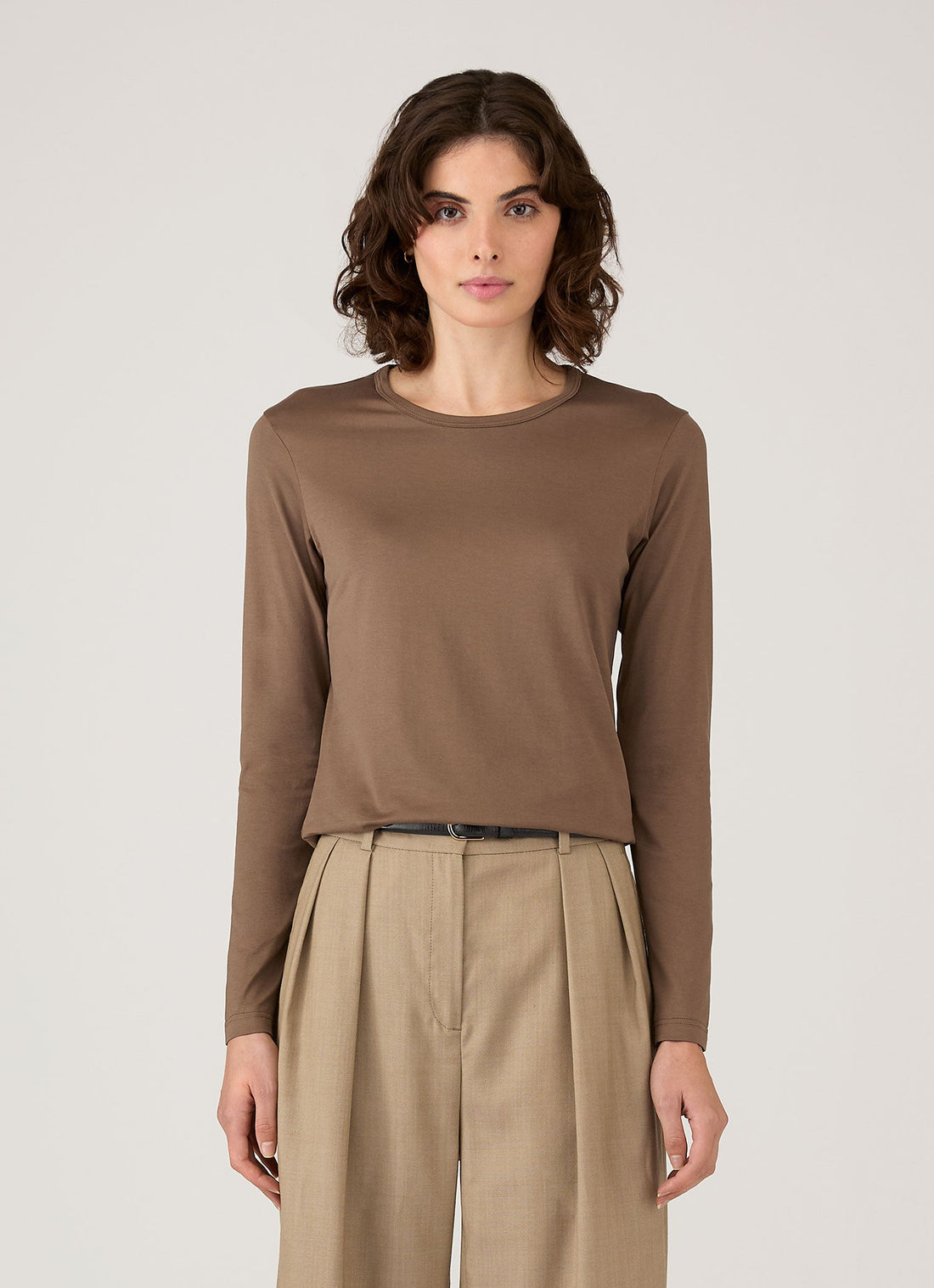 Women's Long Sleeve Classic T-shirt in Dark Cedar