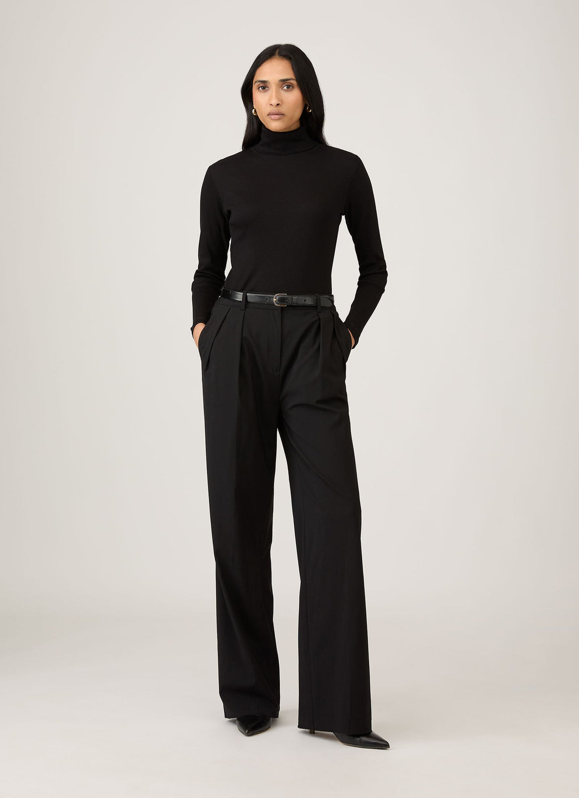 Women's Ribbbed Roll Neck in Black