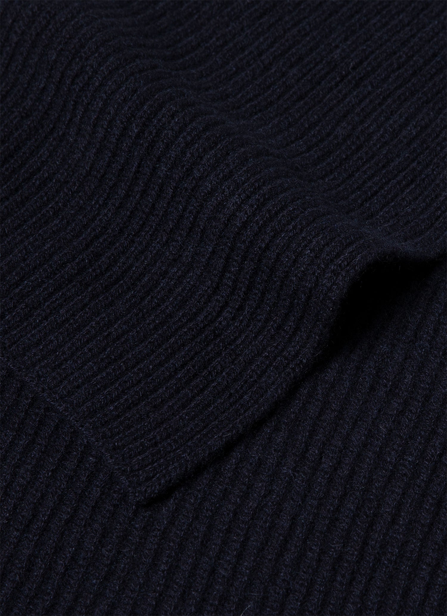 Cashmere Ribbed Scarf in Navy
