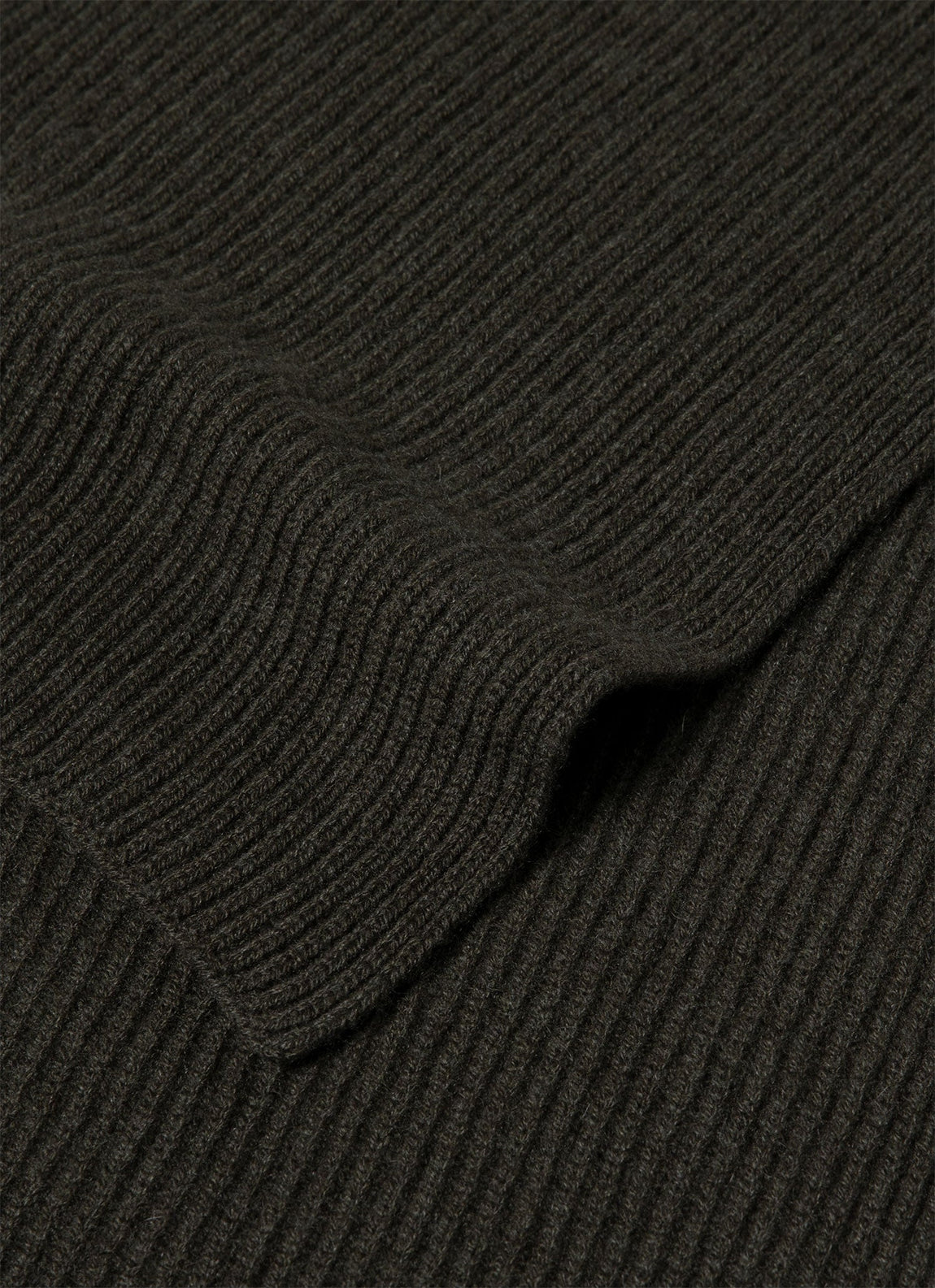 Cashmere Ribbed Scarf in Dark Green