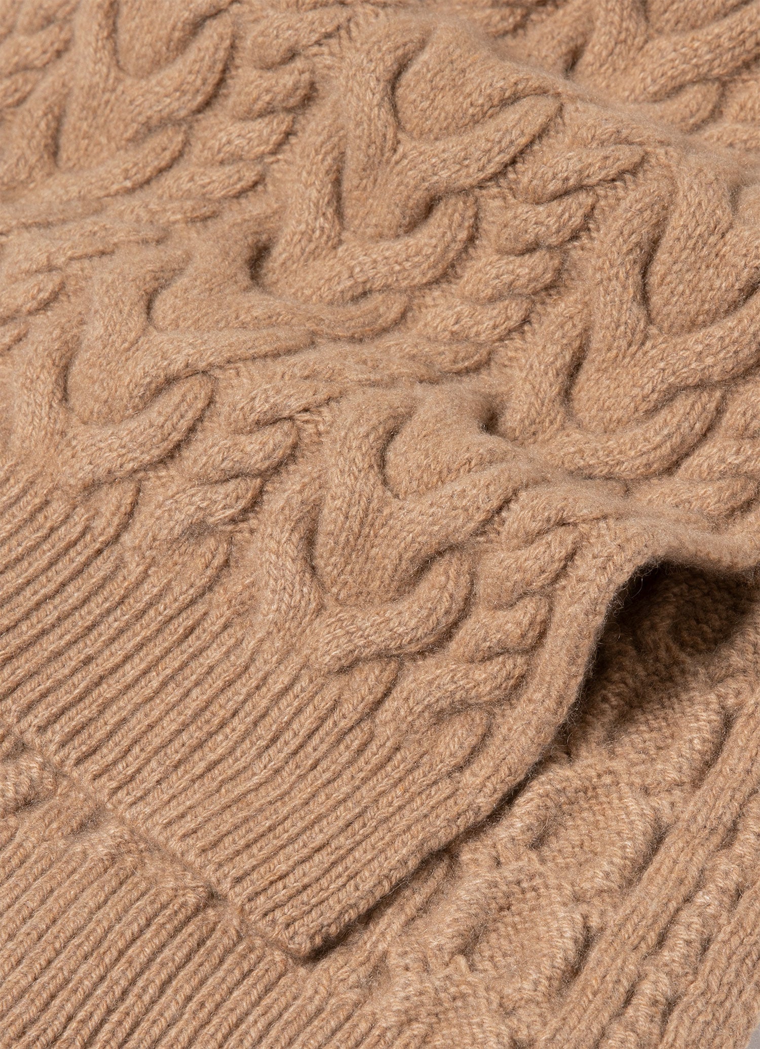Cashmere Cable Scarf in Camel
