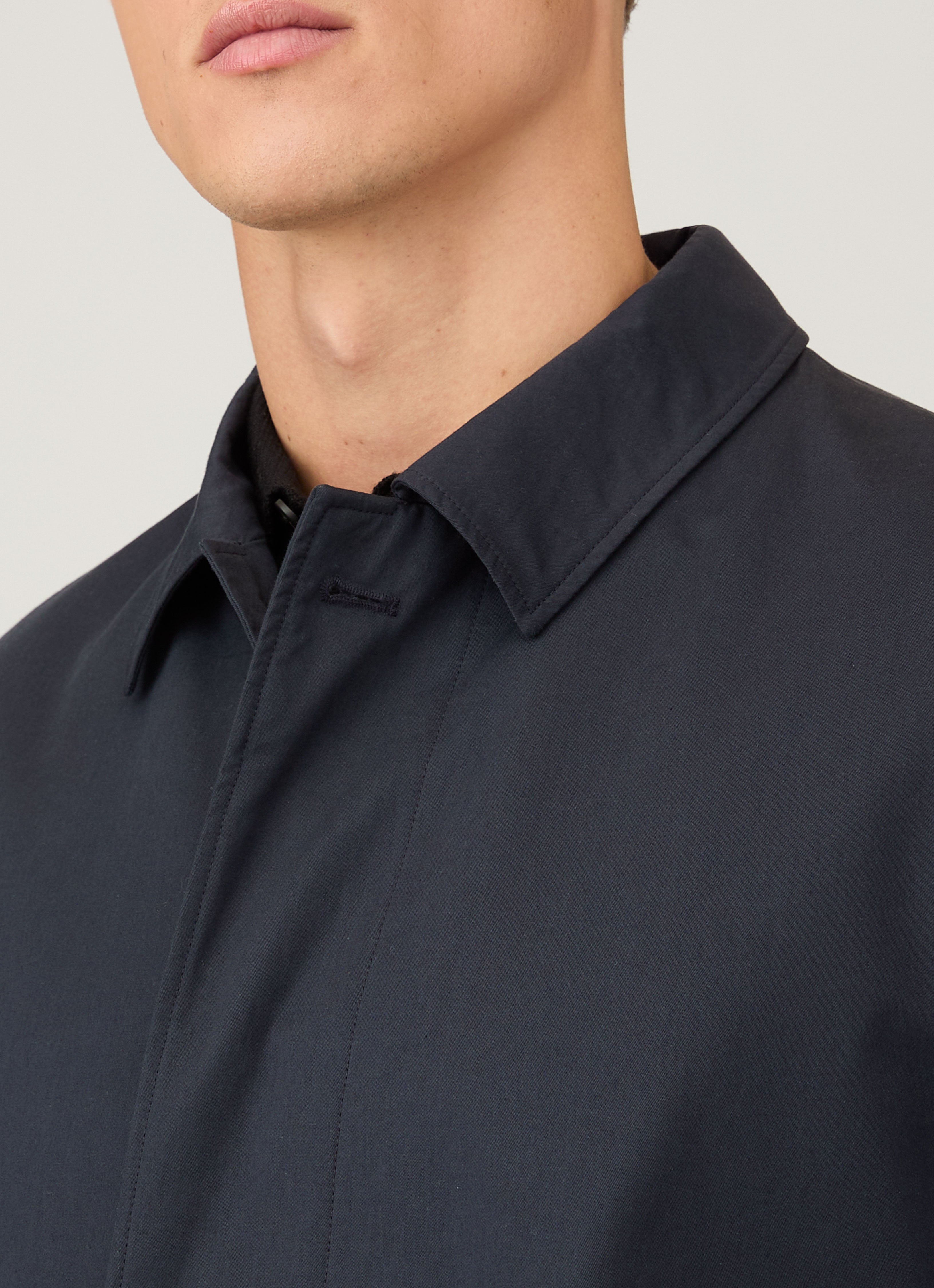 Men's Showerproof Cotton Mac in Navy | Sunspel