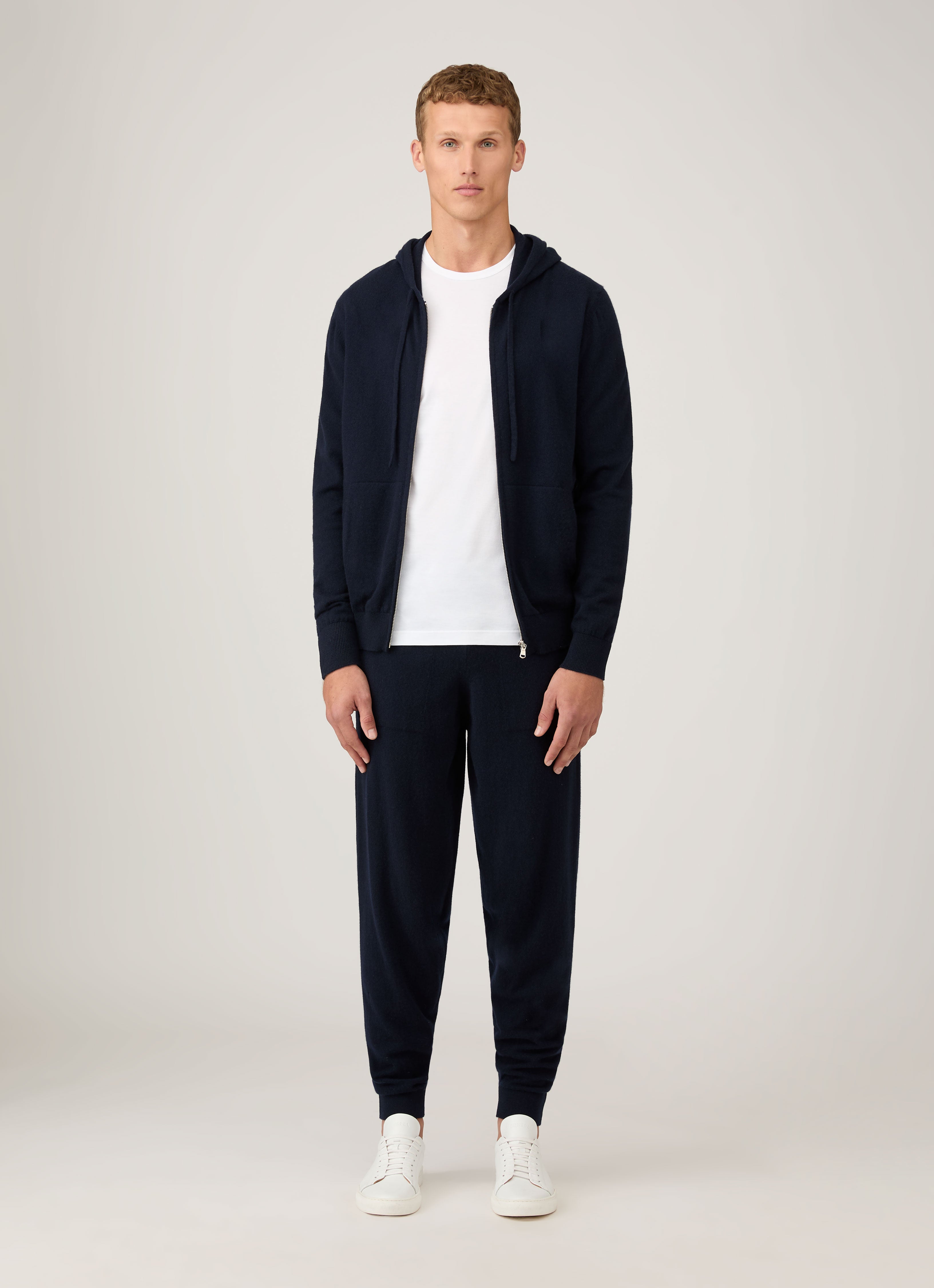 Men's Cashmere Hoodie in Navy | Sunspel