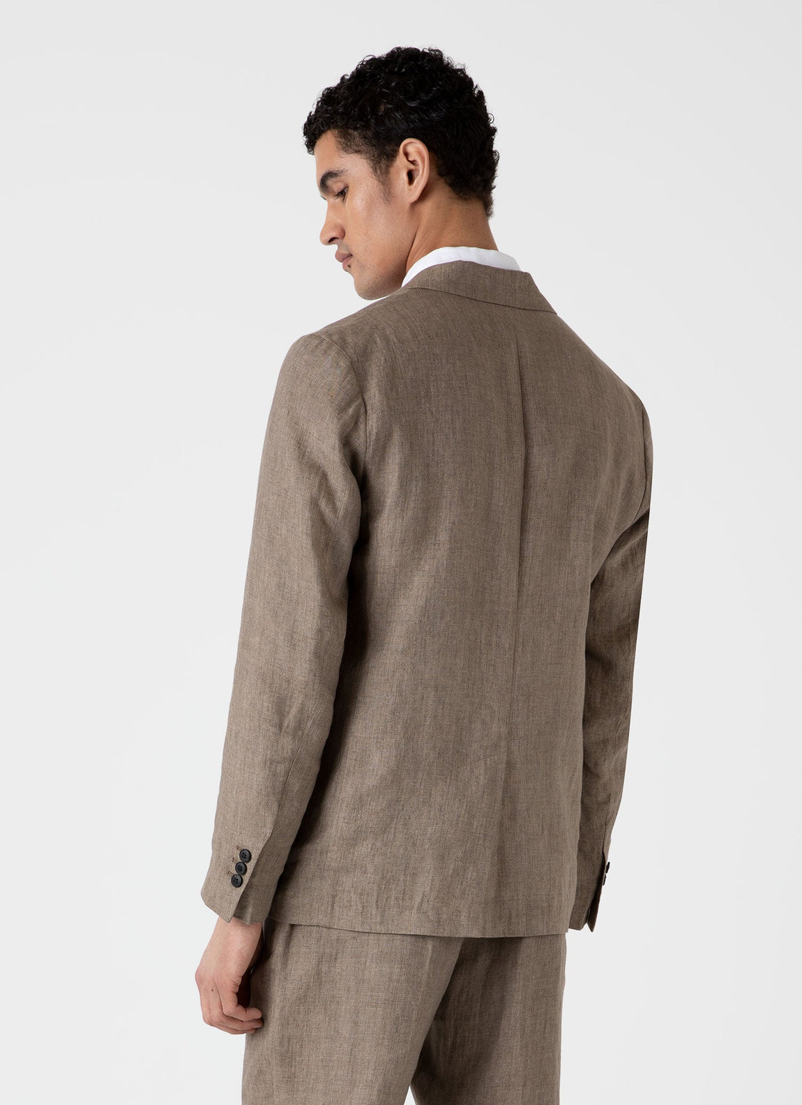 Men's Linen Two-Piece Suit in Dark Sand