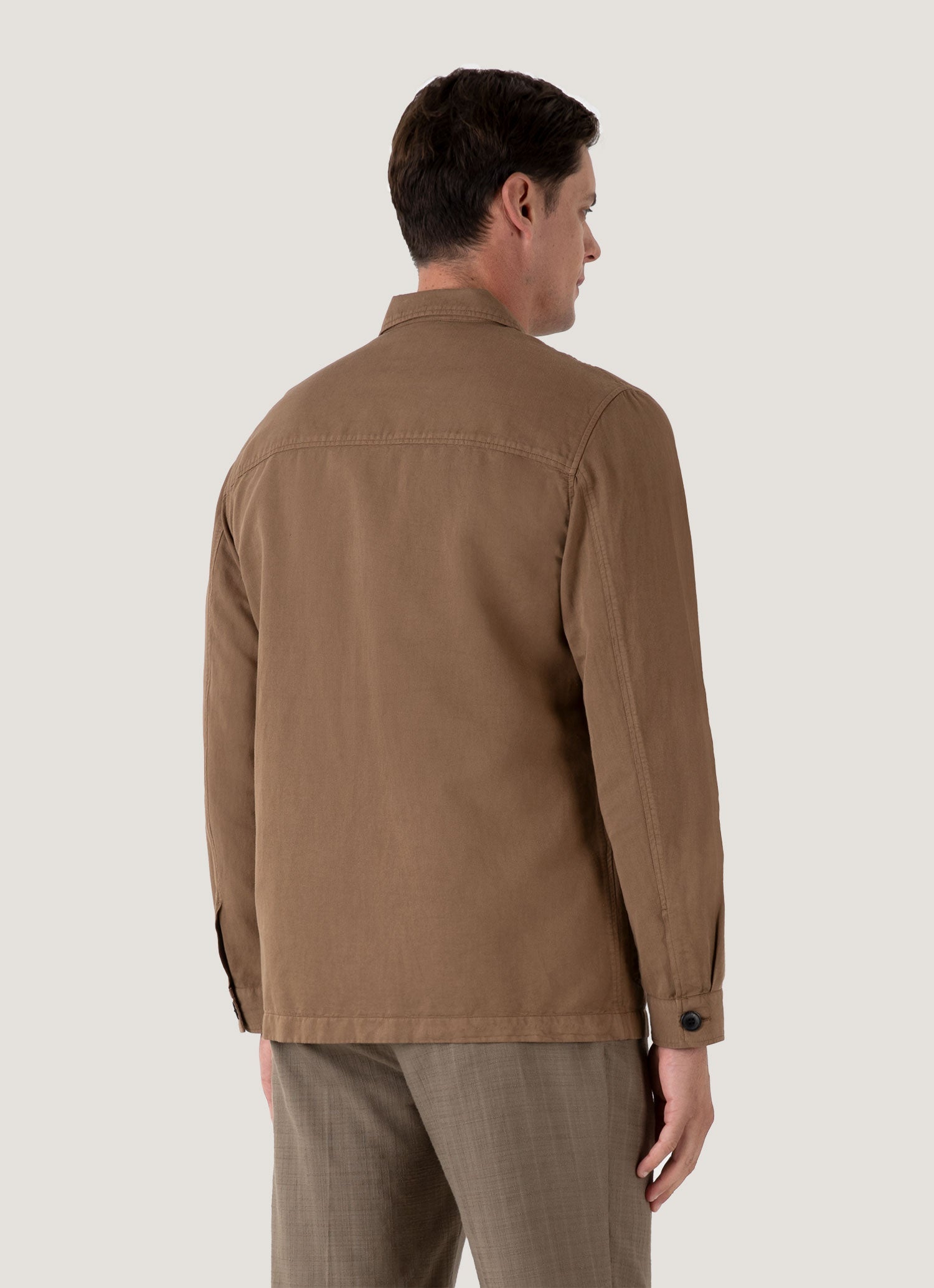Men's Cotton Linen Twin Pocket Jacket in Dark Tan | Sunspel