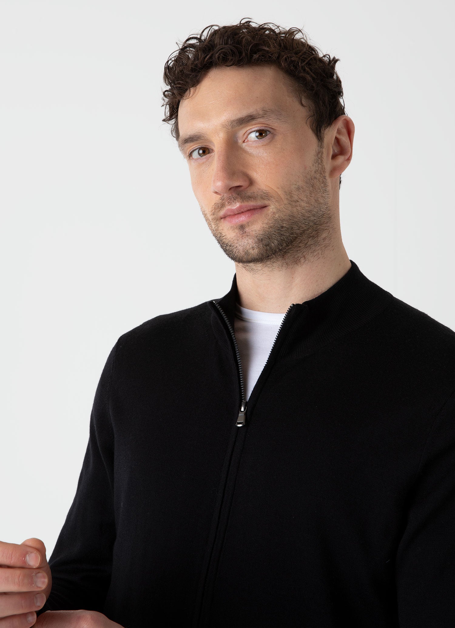 Men's Extra-Fine Merino Zip Cardigan in Black | Sunspel