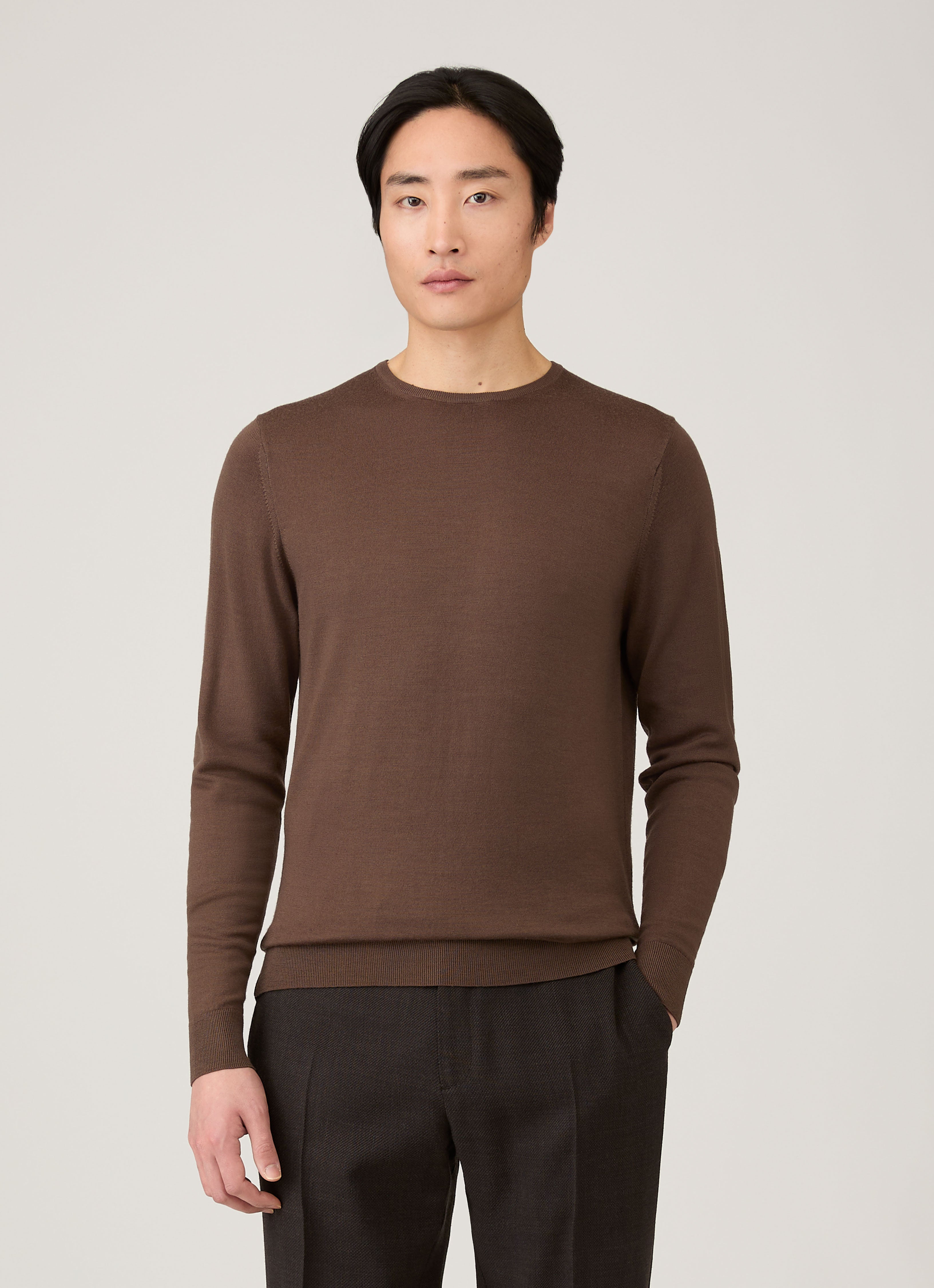 Men's Extra-Fine Merino Crew Neck in Bark | Sunspel