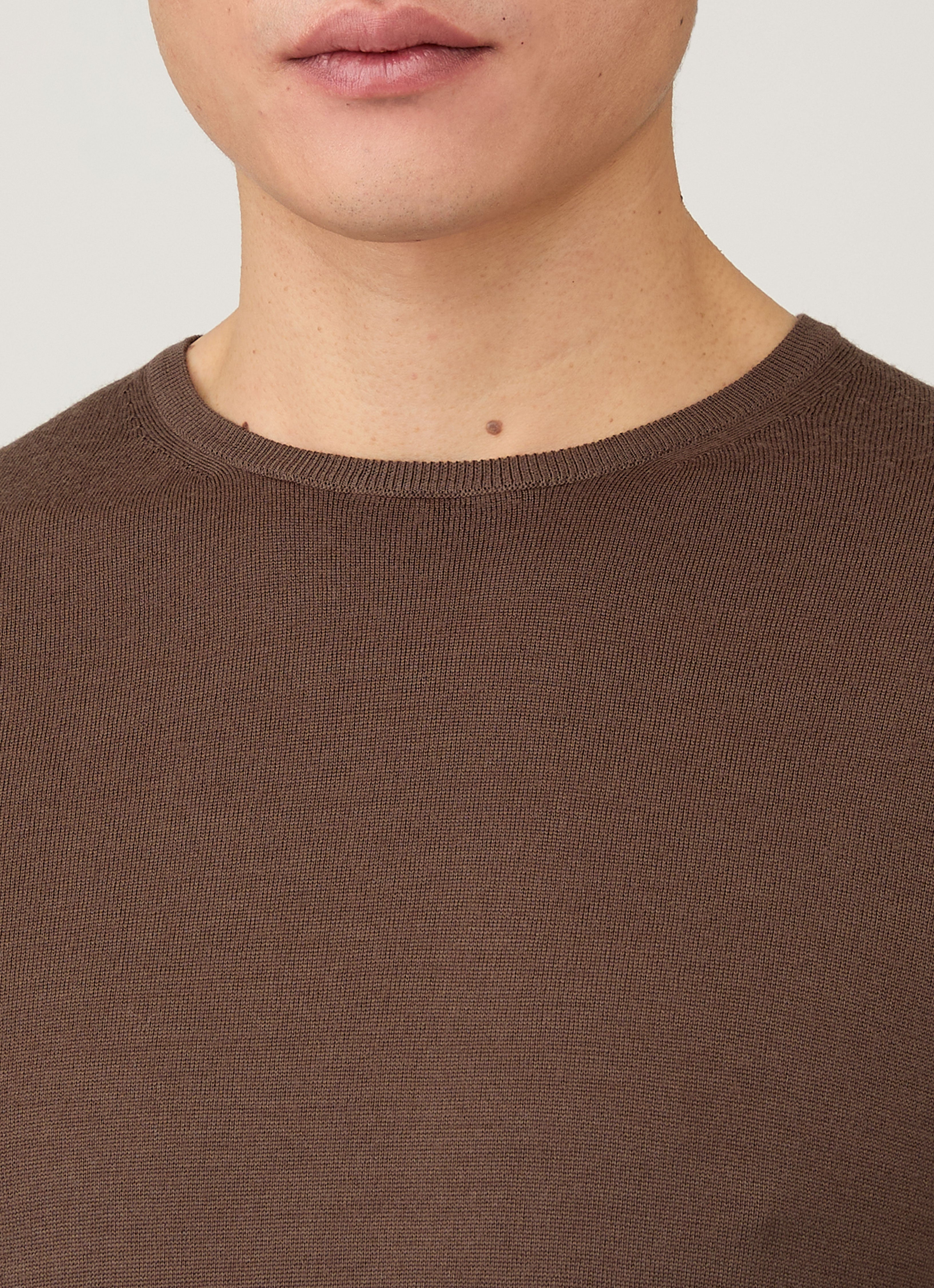 Men's Extra-Fine Merino Crew Neck in Bark | Sunspel