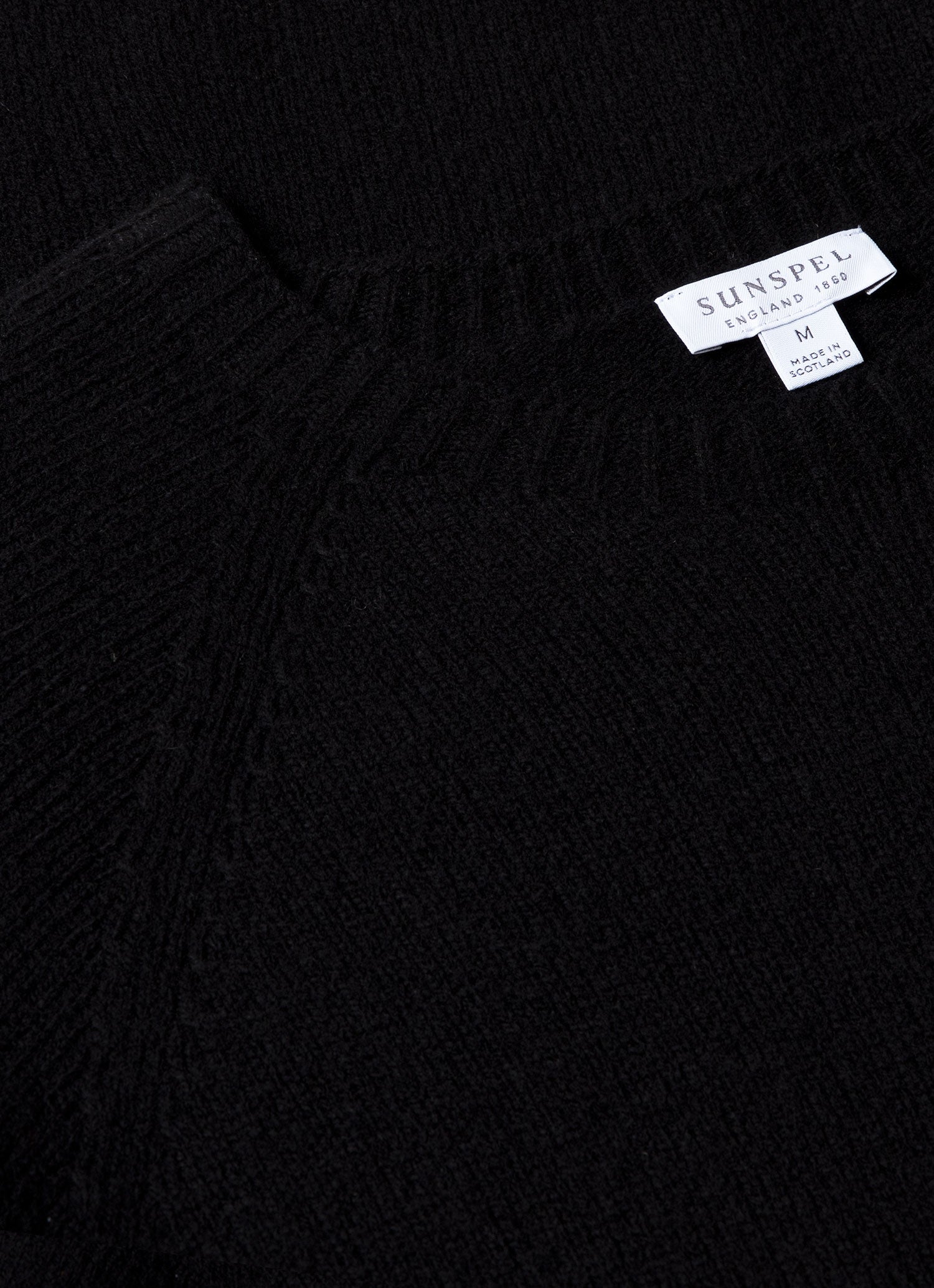 Men's Lambswool Crew Neck Jumper in Black | Sunspel