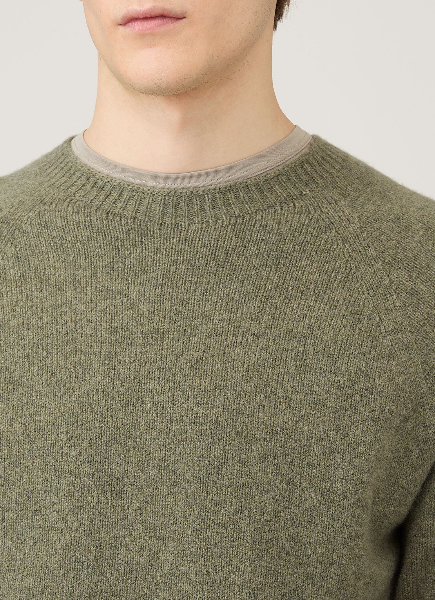 Men's Lambswool Crew Neck Jumper in Sea Moss | Sunspel