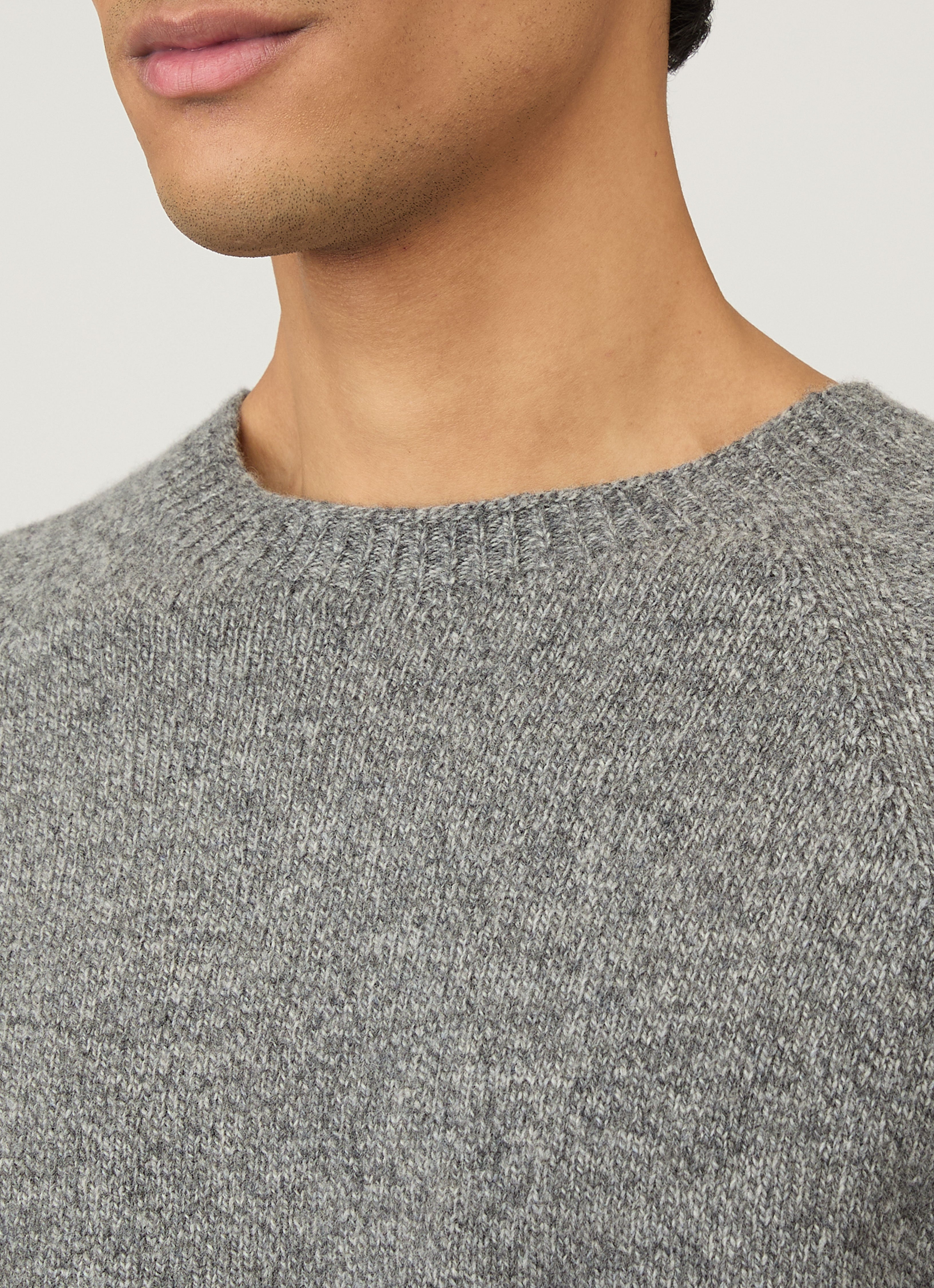 Men's Lambswool Crew Neck Jumper in Mid Grey Melange | Sunspel
