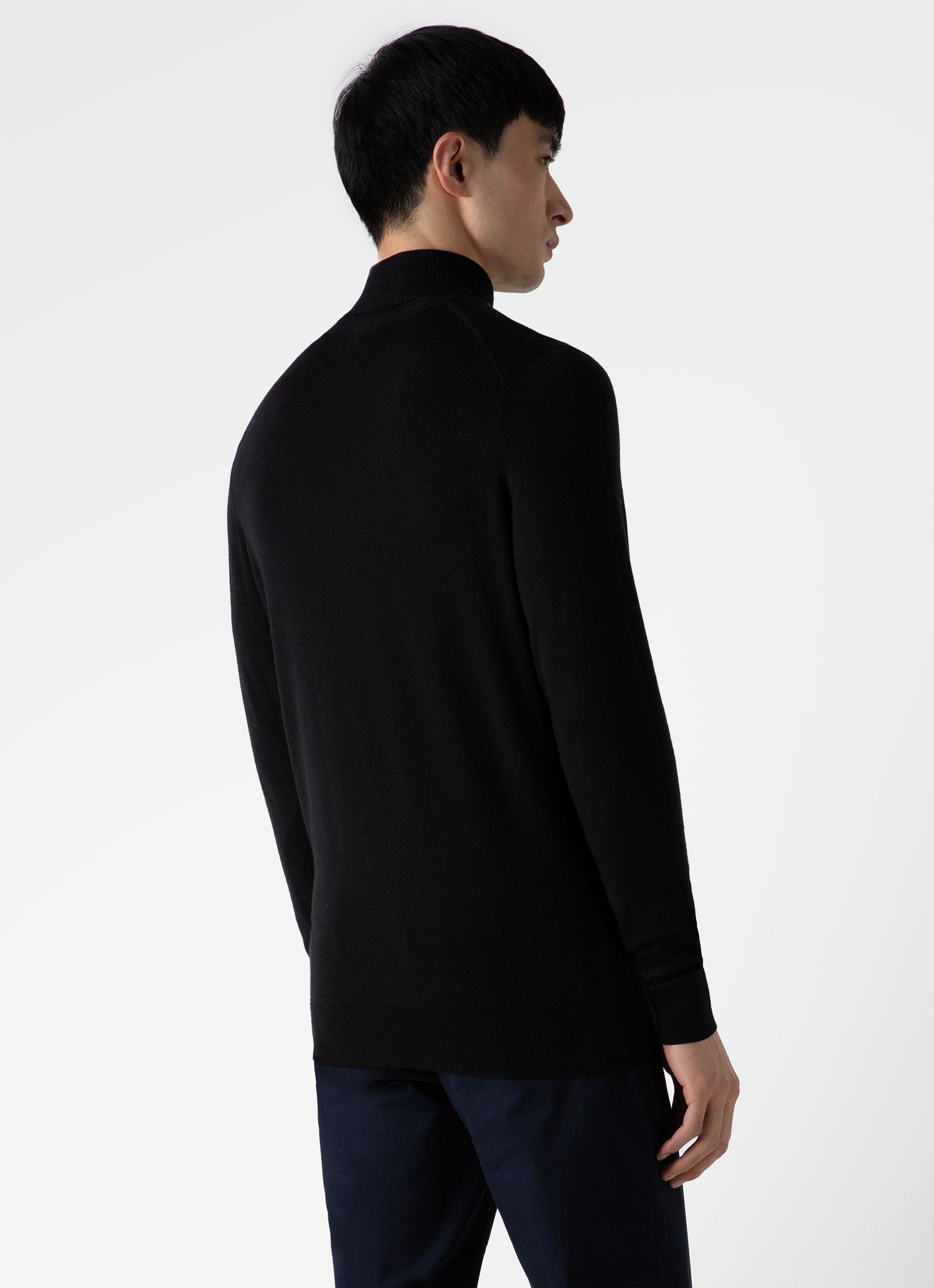 Men's Extra-Fine Merino Roll Neck in Black | Sunspel