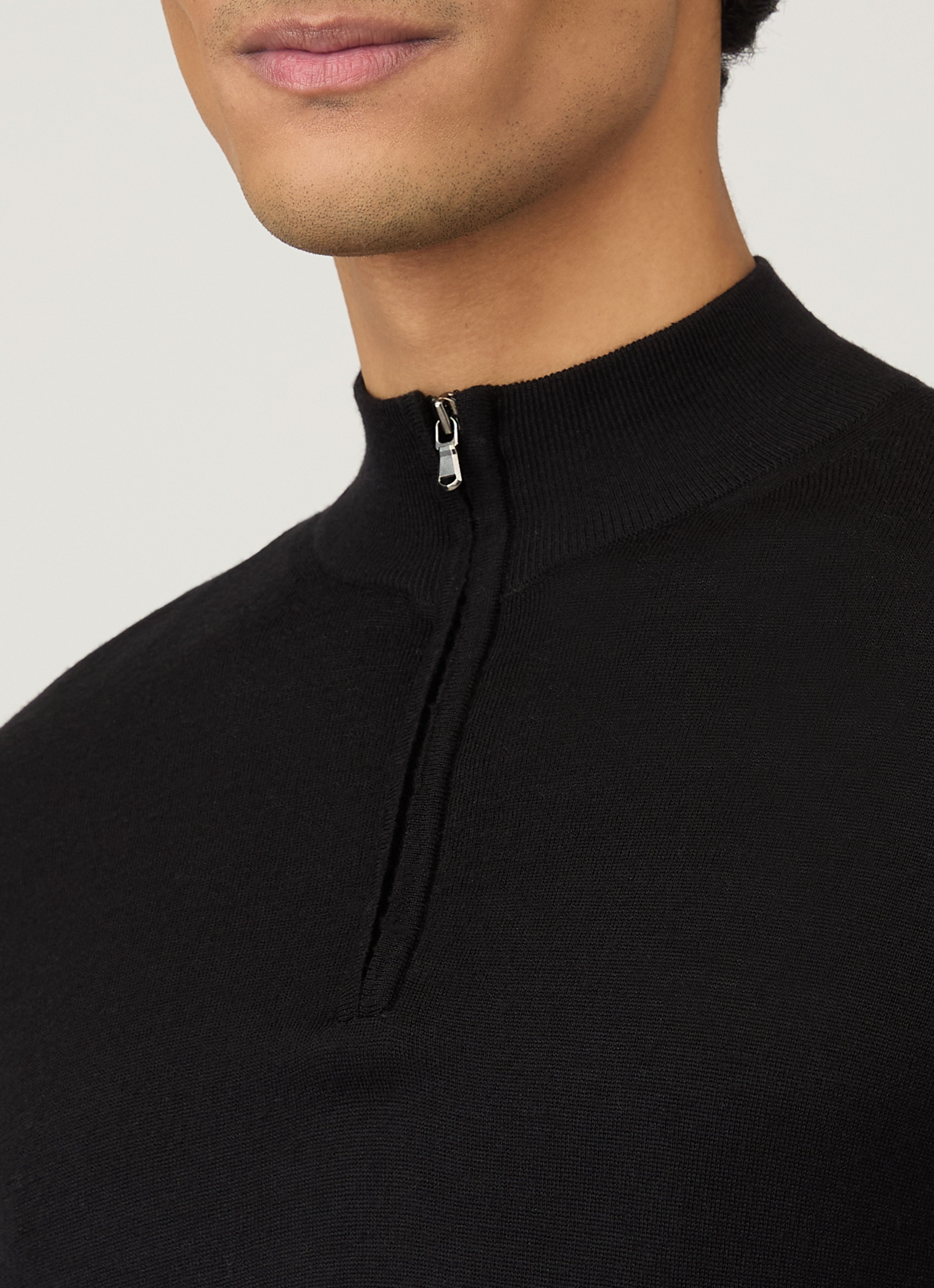 Men's Extra-Fine Merino Zip Neck in Black | Sunspel