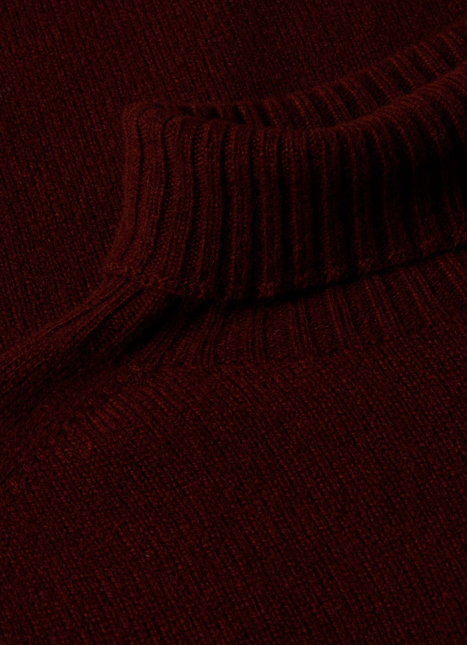 Men's Lambswool Roll Neck in Maroon