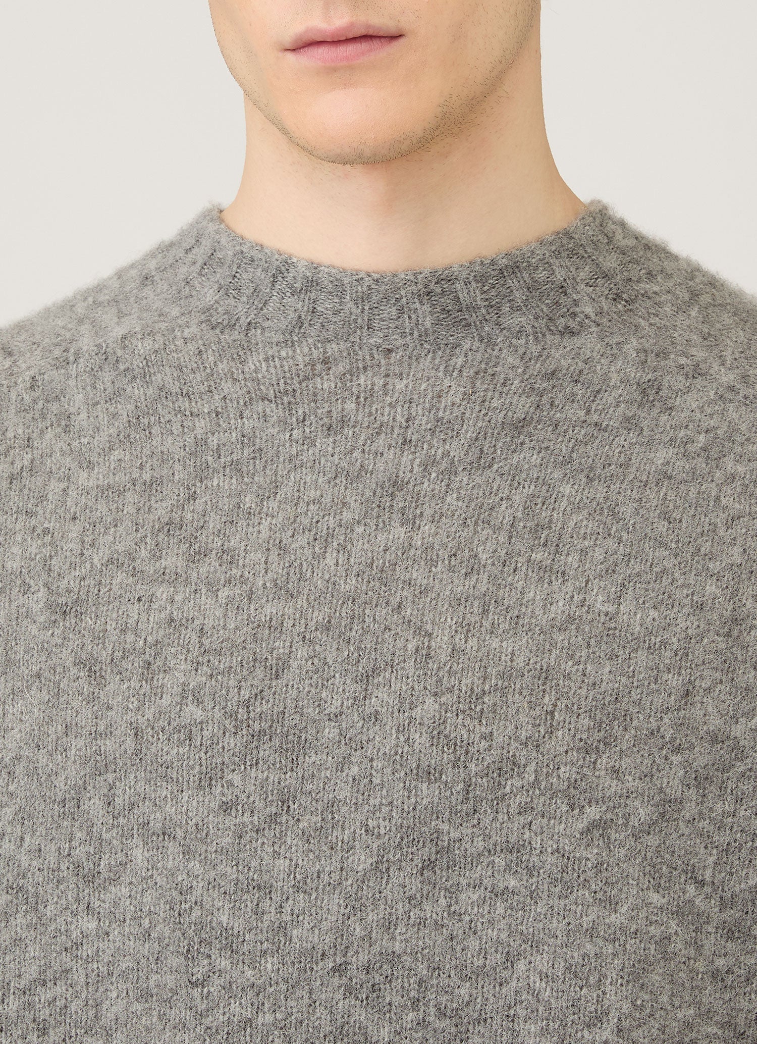 Men's Shetland Crew Neck Jumper in Mid Grey Melange | Sunspel