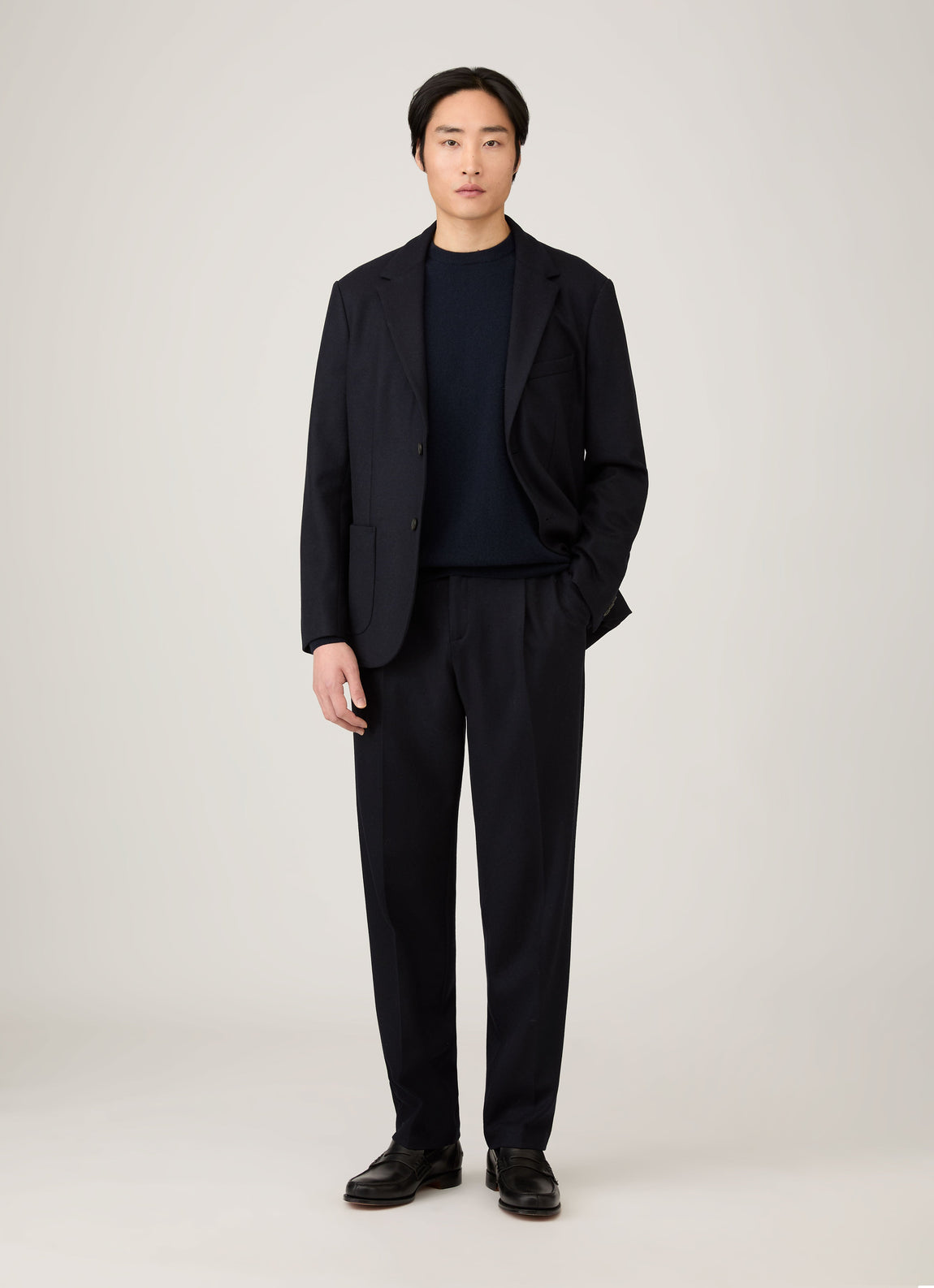 Men's Cashmere Crew Neck Jumper in Navy