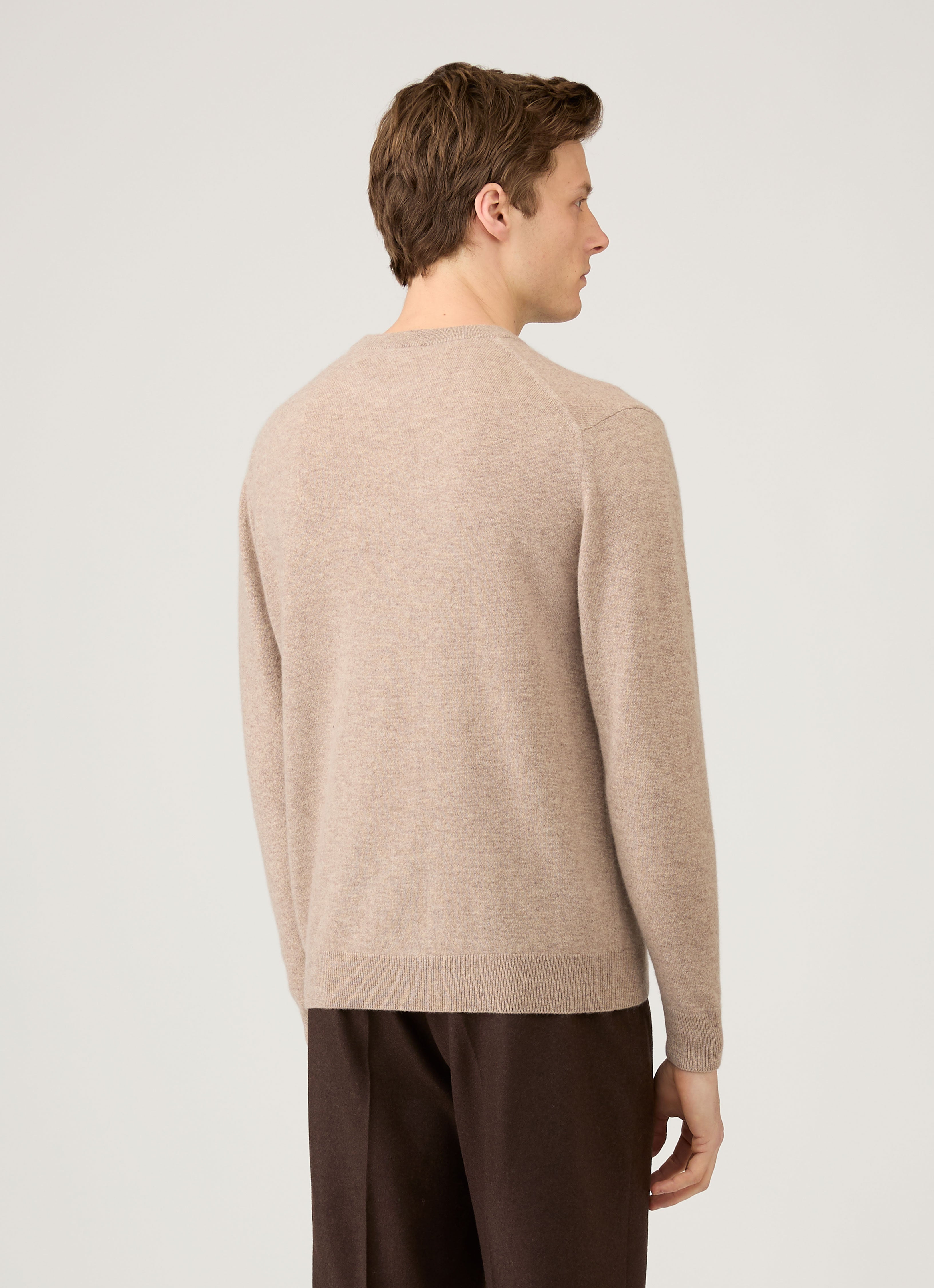 Men's Cashmere Crew Neck Jumper in Oatmeal Melange | Sunspel