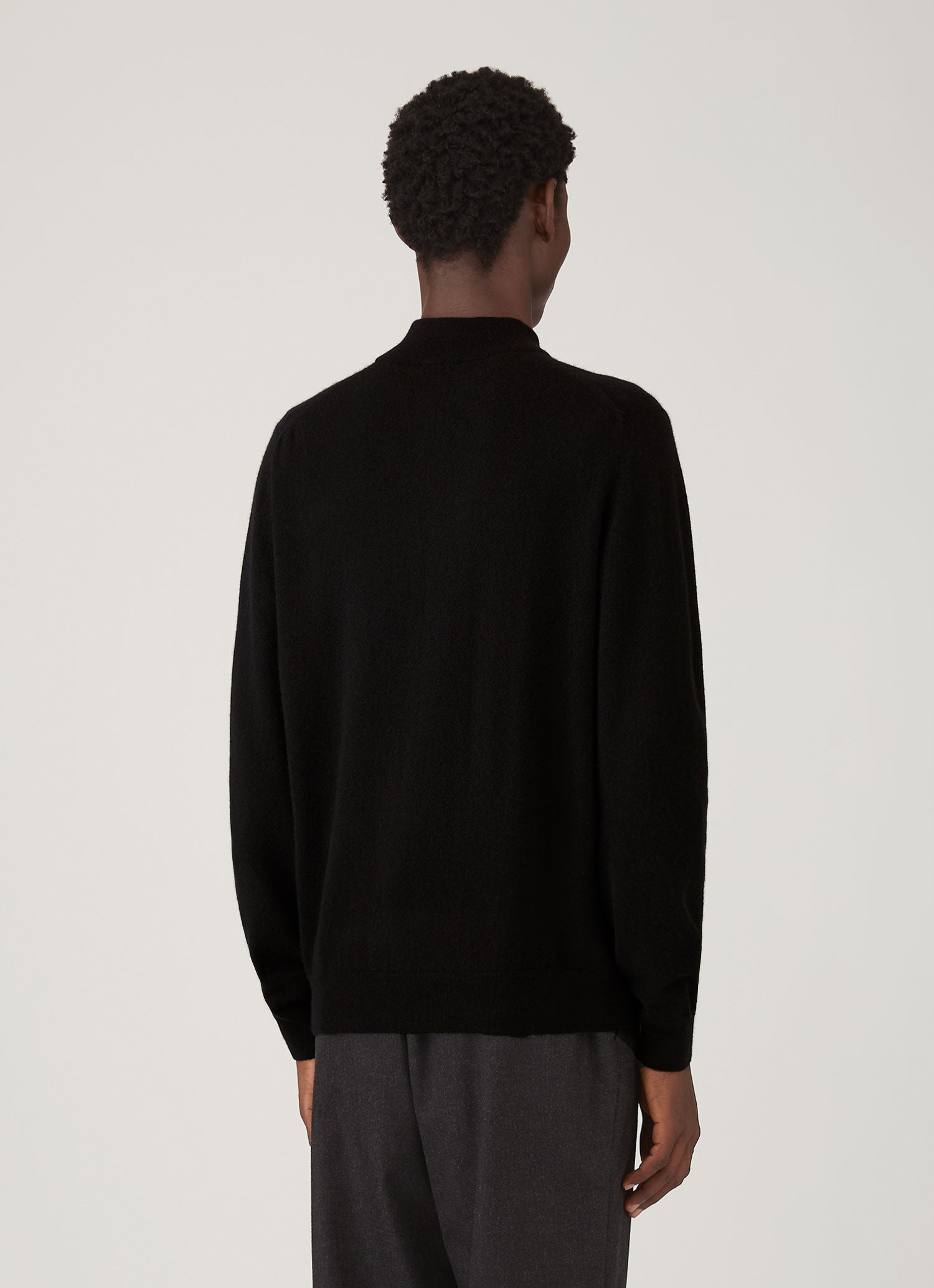 Men's Cashmere Half Zip Jumper in Black | Sunspel