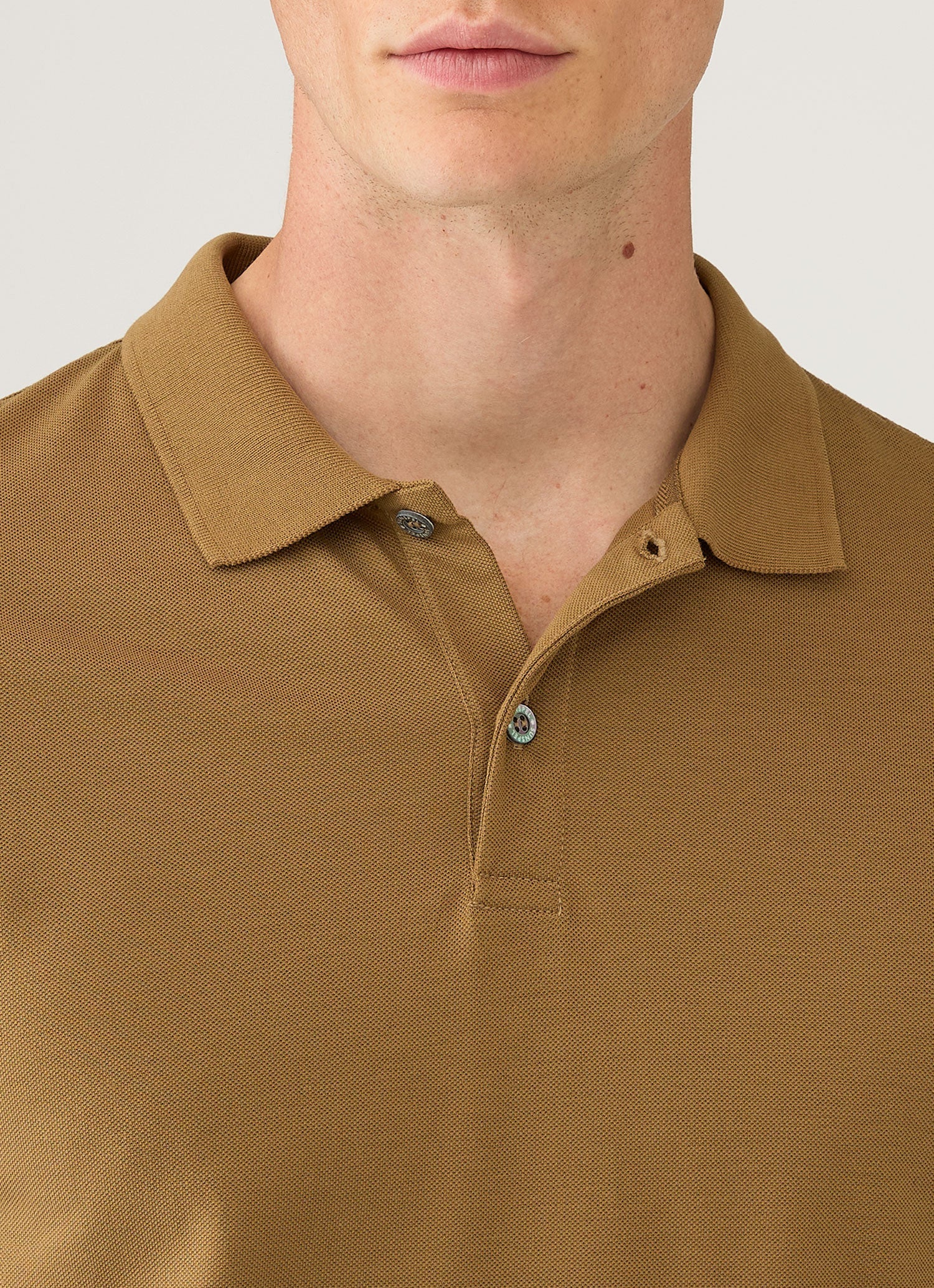 Men's Piqué Polo Shirt in Walnut | Sunspel