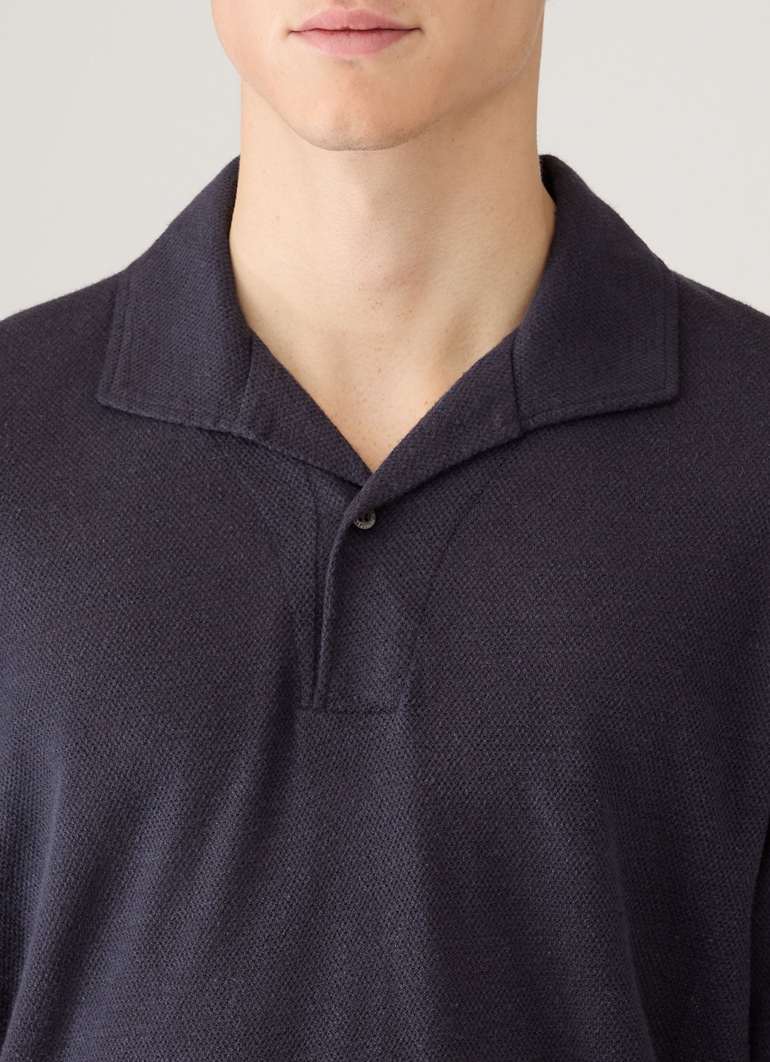 Men's Linen Piqué Polo Shirt in Navy | Sunspel