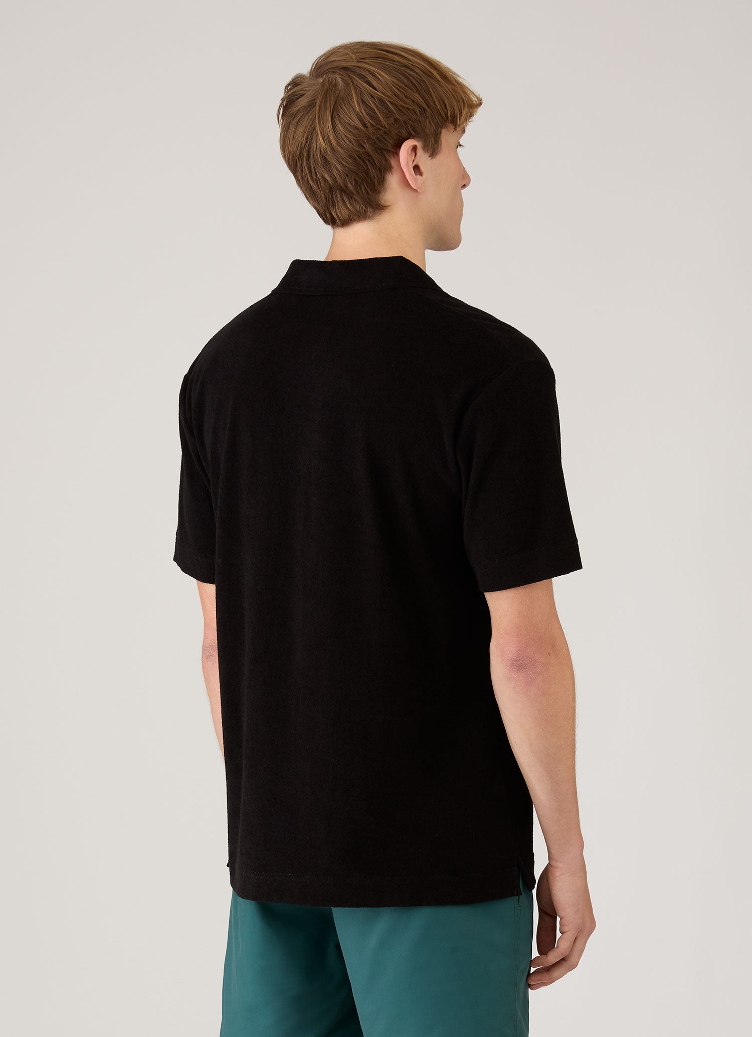 Men's Towelling Polo Shirt in Black | Sunspel