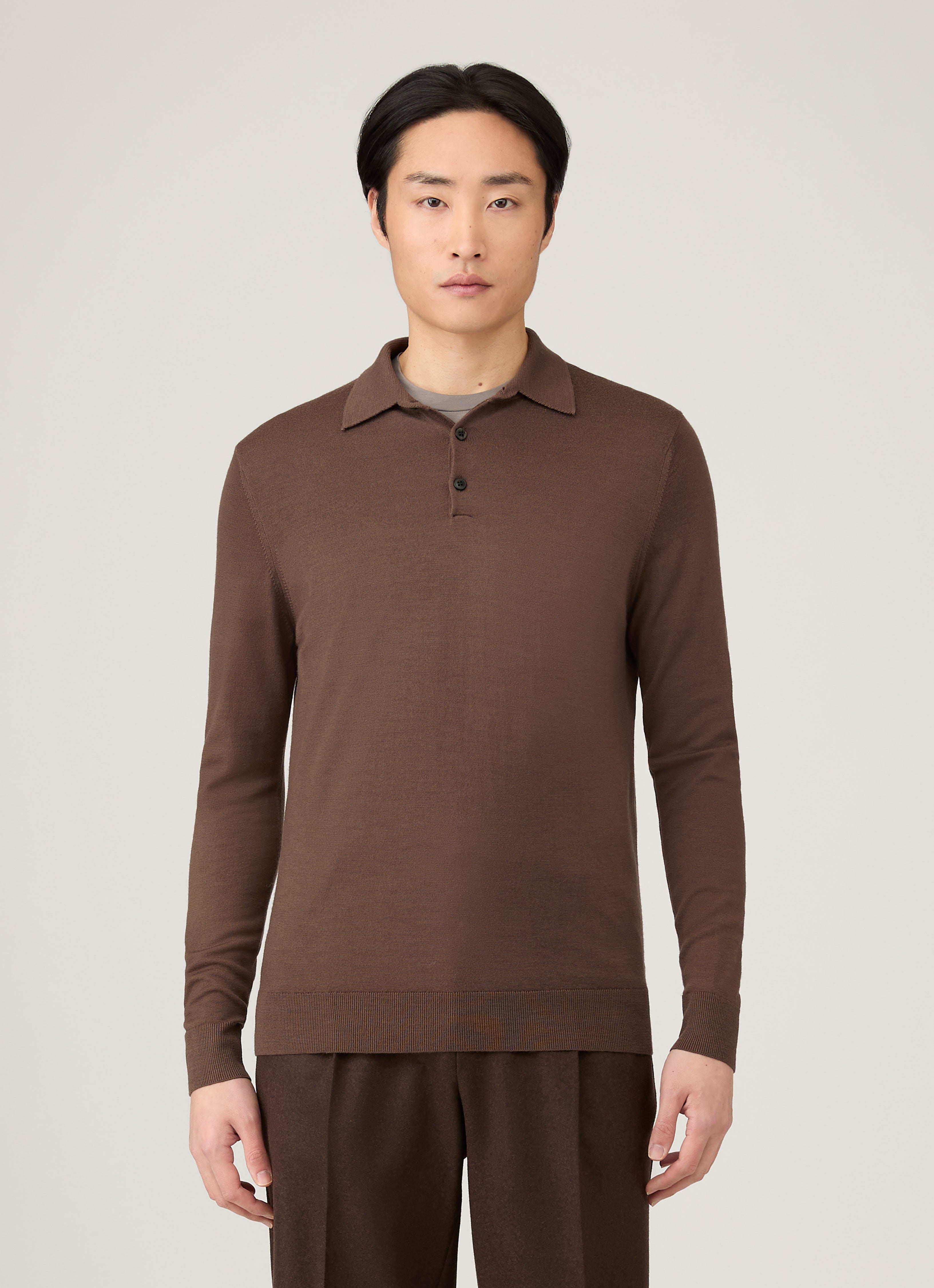 Men's Extra-Fine Merino Knitted Polo Shirt in Bark | Sunspel