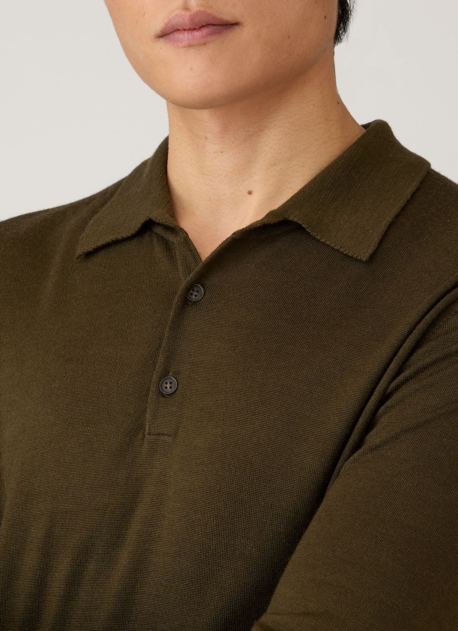 Men's Extra‑Fine Merino Knitted Polo Shirt in Loden Green | Sunspel