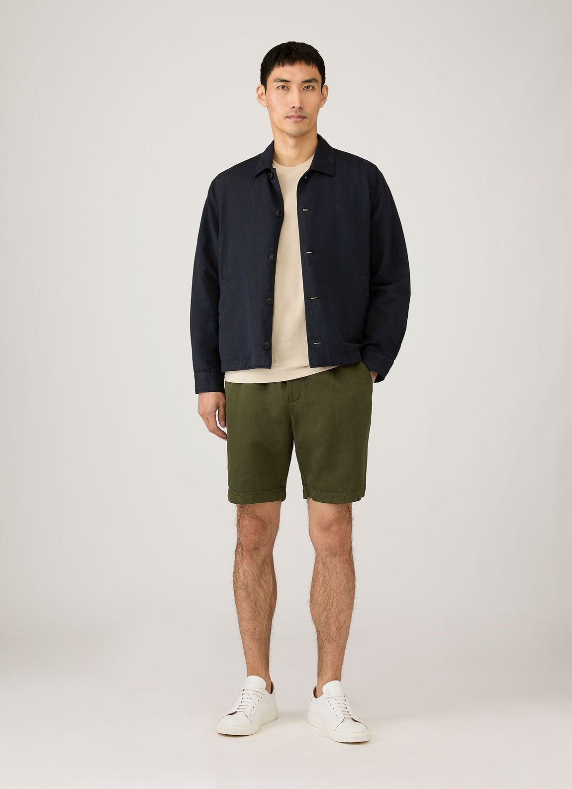 Men's Cotton Linen Drawstring Shorts in Deep Olive | Sunspel - L Men's Cotton Linen Drawstring Shorts in Deep Olive | Sunspel - L