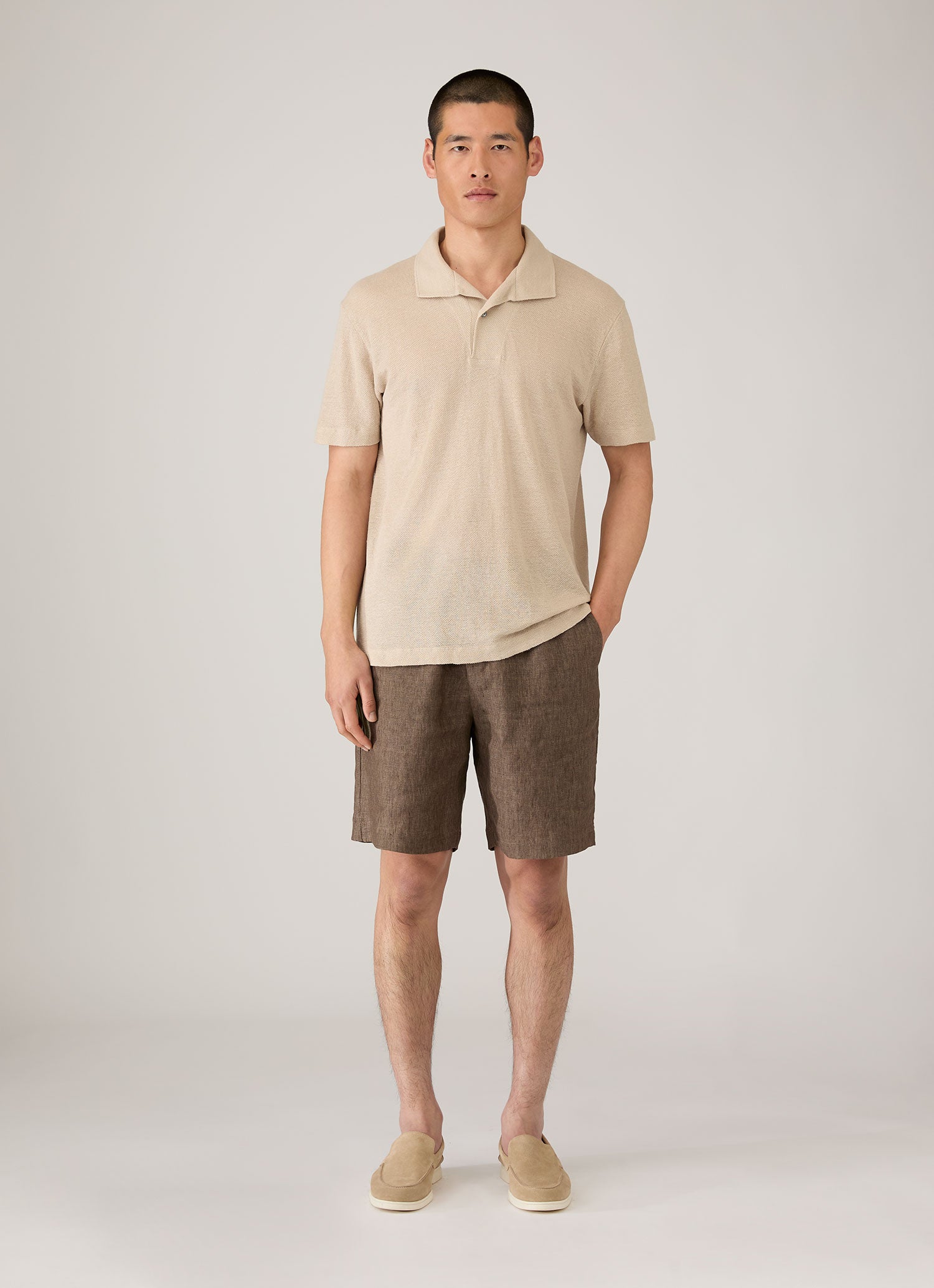 Men's Linen Drawstring Short in Dark Walnut | Sunspel