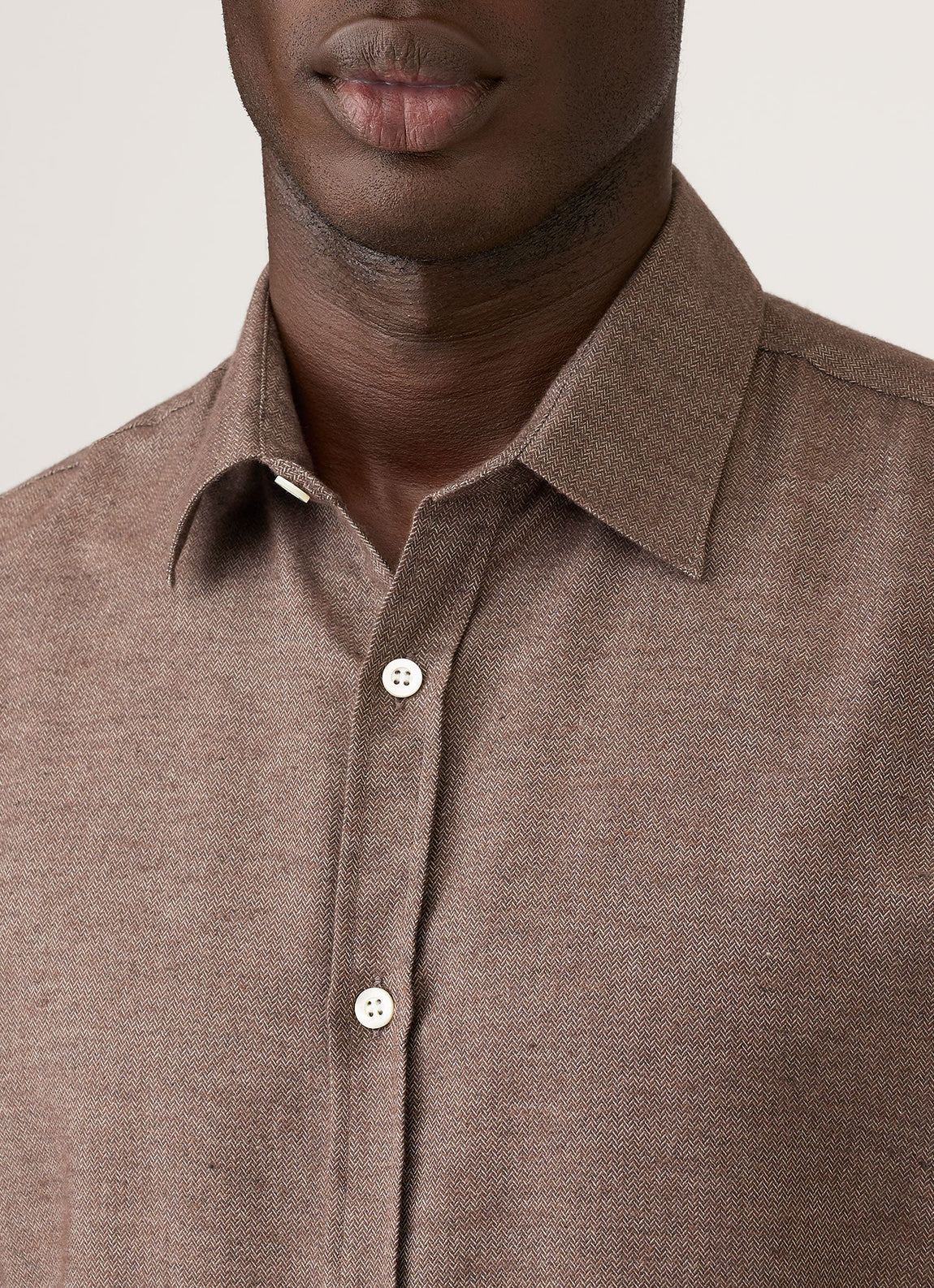 Men's Cotton Cashmere Herringbone Shirt in Chestnut Melange