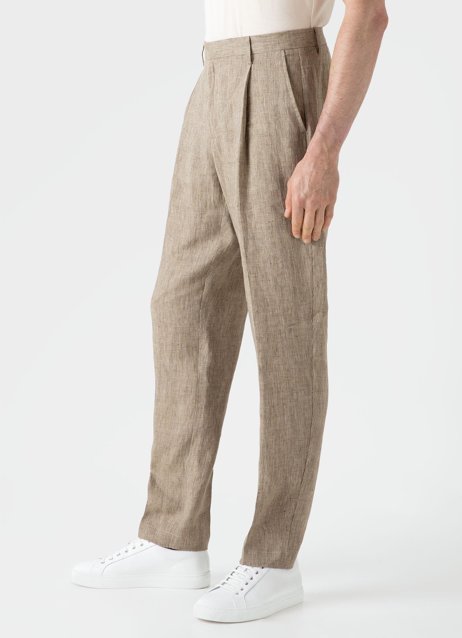 Pleated Linen Trouser