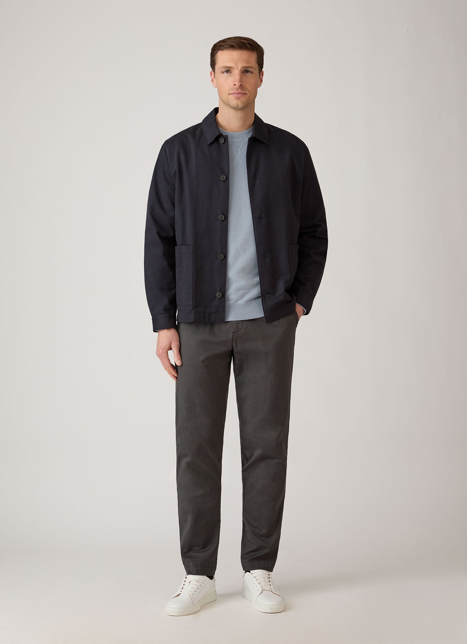 Men's Slim Fit Chino in Anthracite | Sunspel