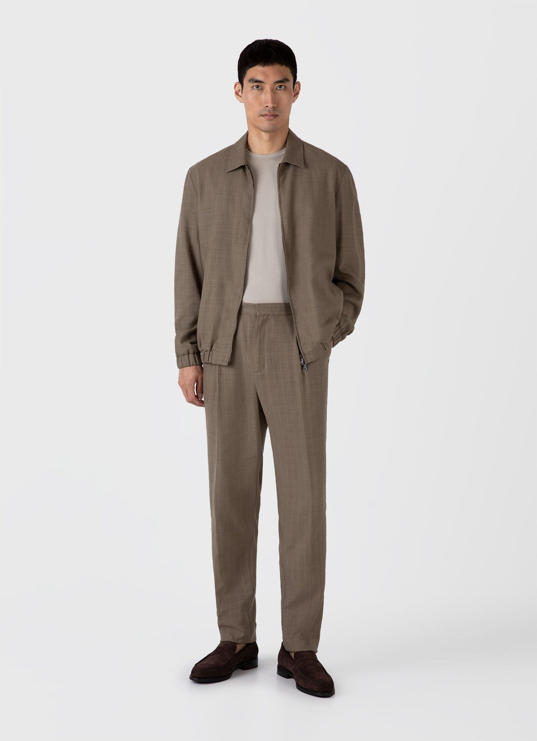 Men's Cotton Raffia Pleat Trouser in Dark Stone