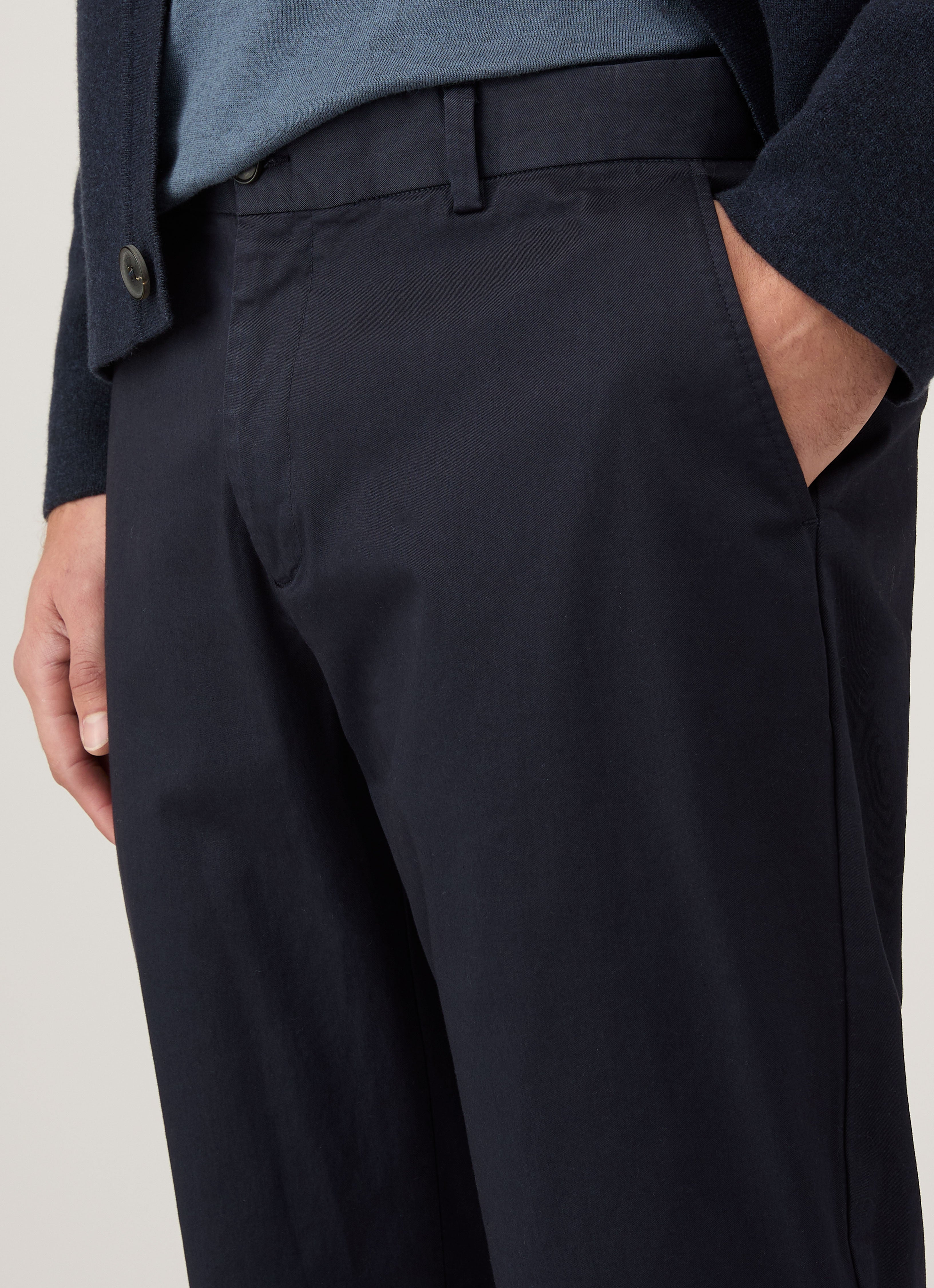 Men's Regular Fit Chino in Navy | Sunspel