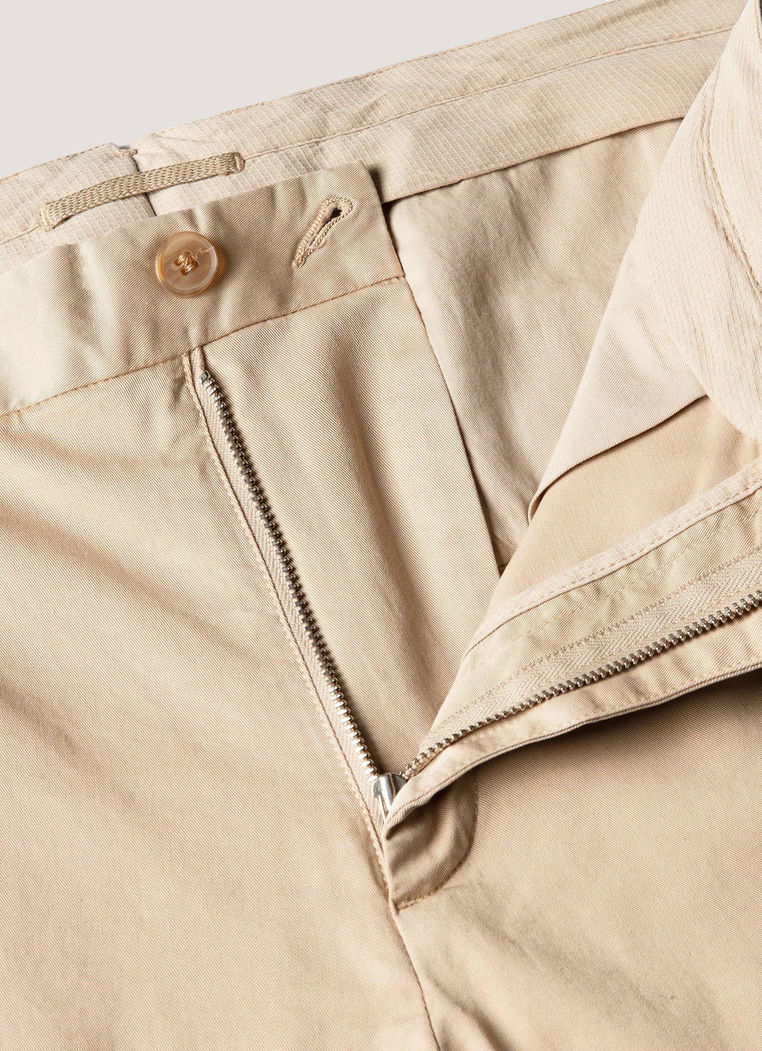 Men's Regular Fit Chino in Light Stone | Sunspel