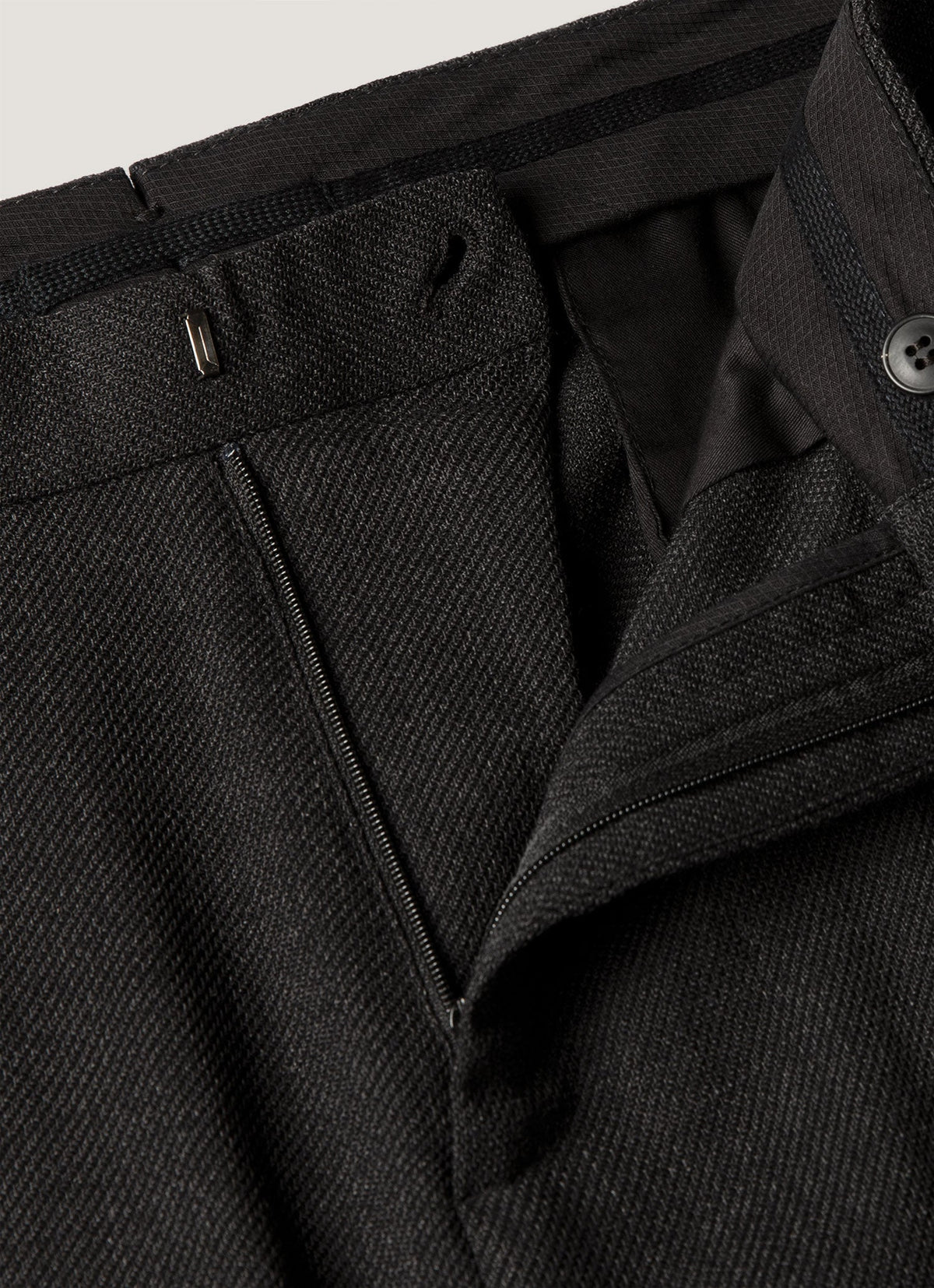 Men's Textured Wool Two-Piece Suit in Dark Charcoal Melange