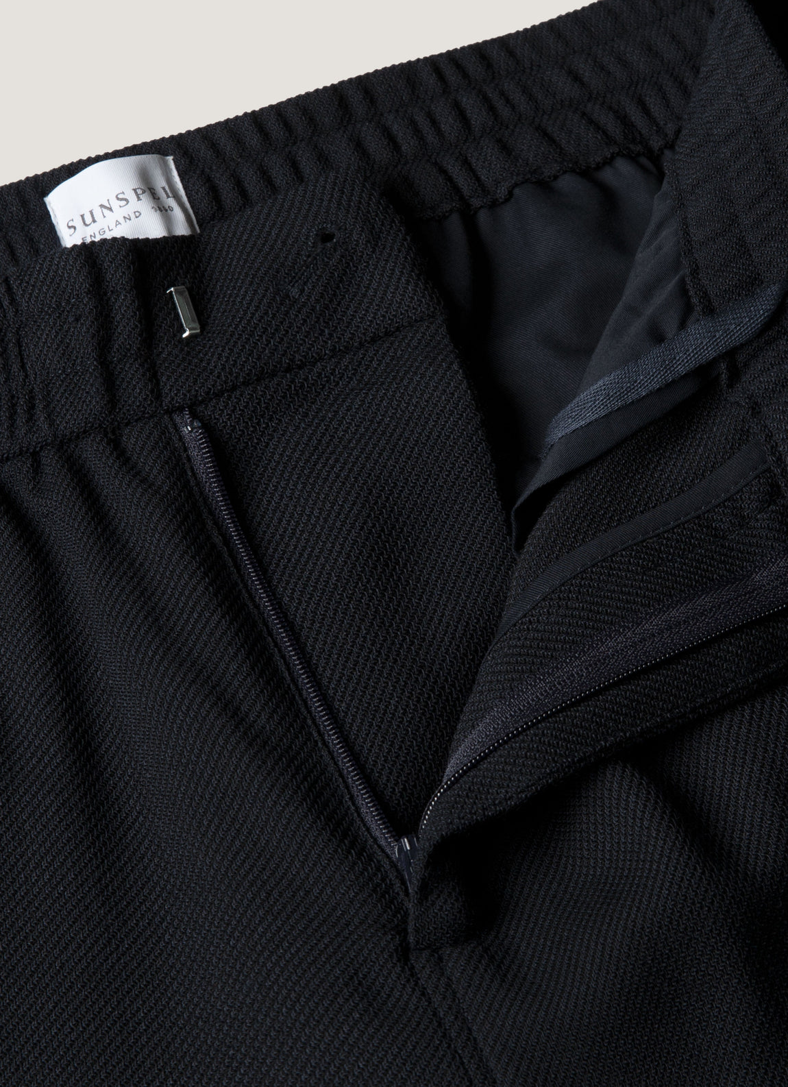 Men's Textured Wool Drawstring Trouser in Navy